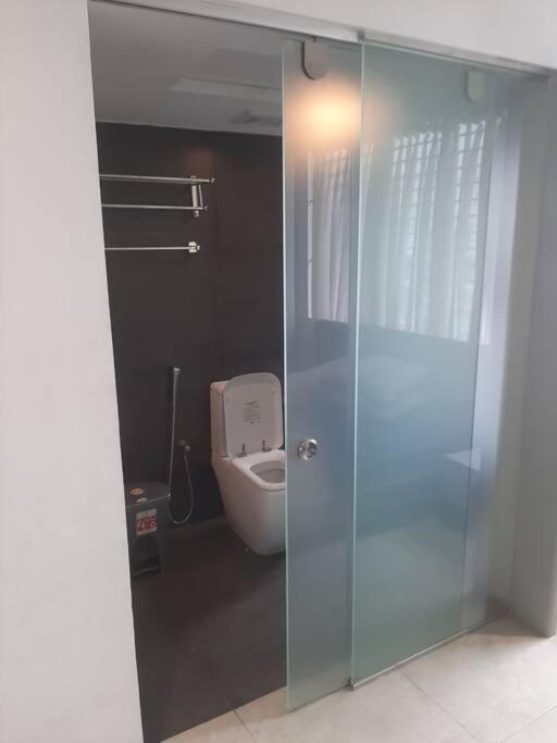 1BR Studio with Rooftop Access