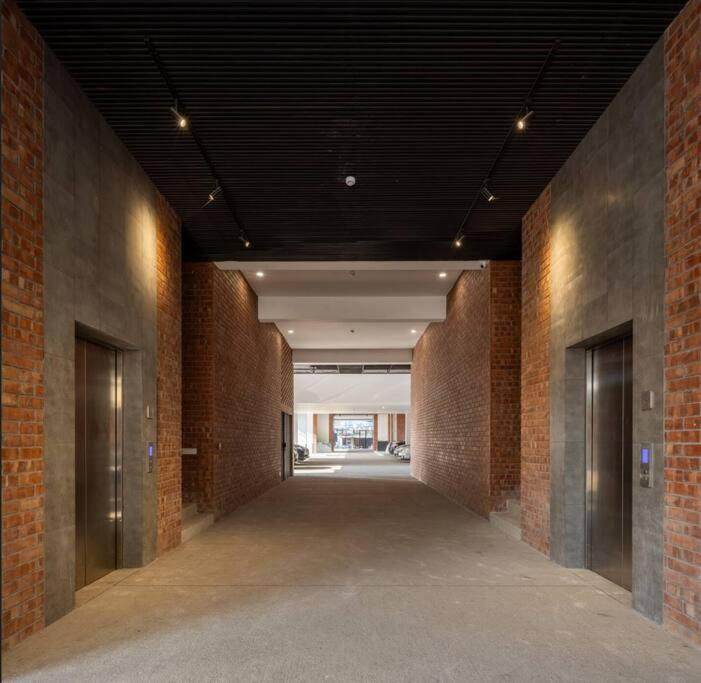 1BR Studio with Rooftop Access