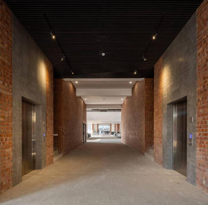 1BR Studio with Rooftop Access