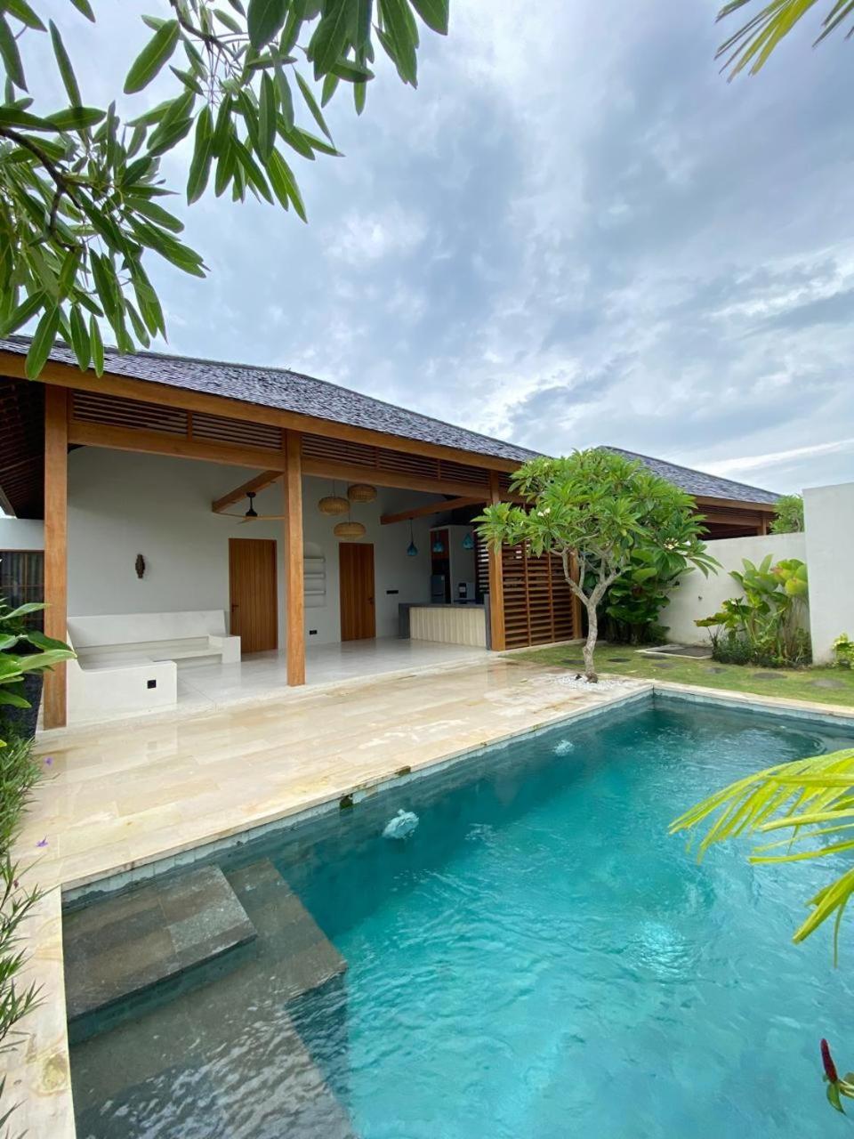 Ersanea Villas Seseh