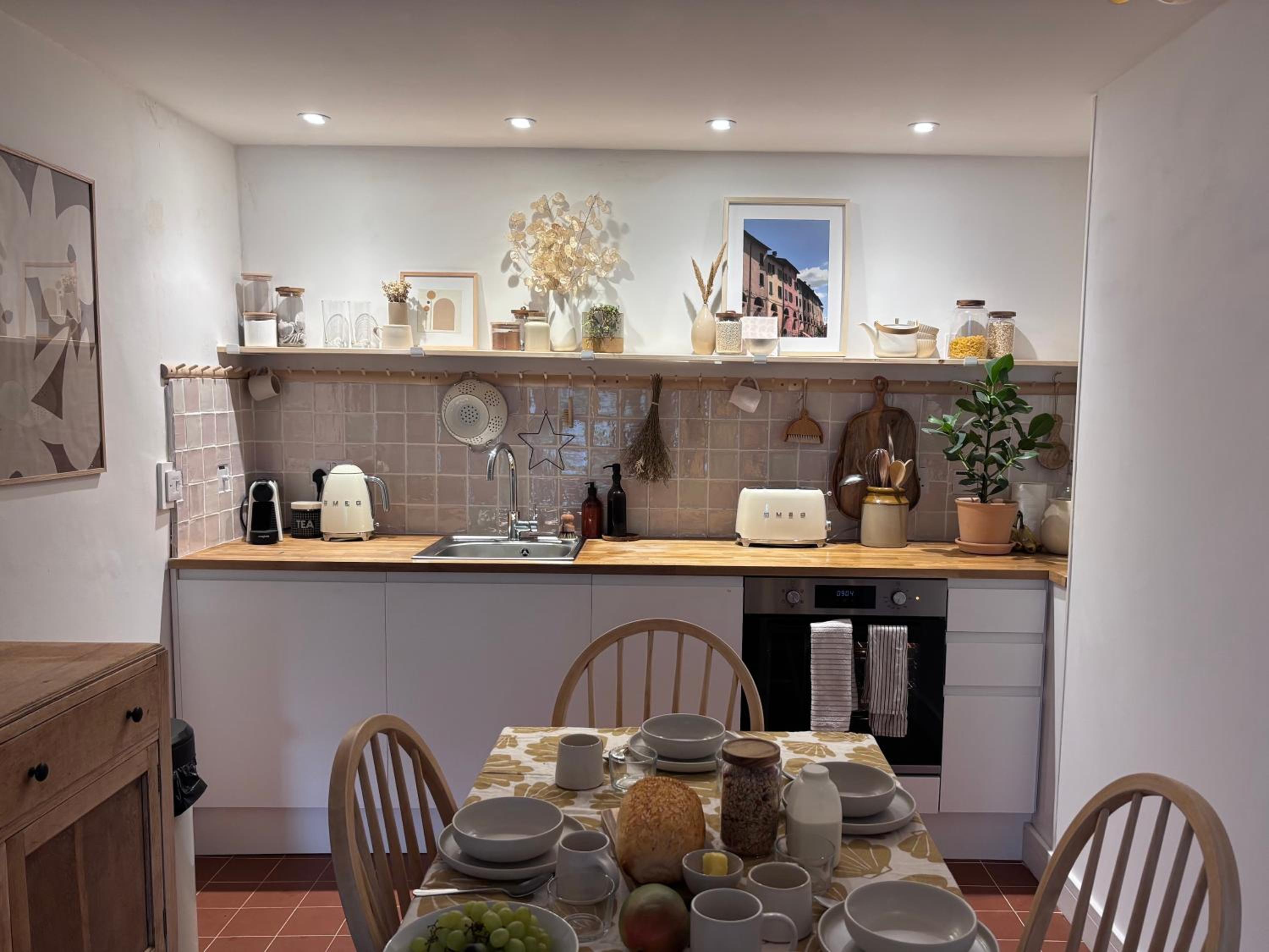 Cosy, convenient flat in Falmouth view 3