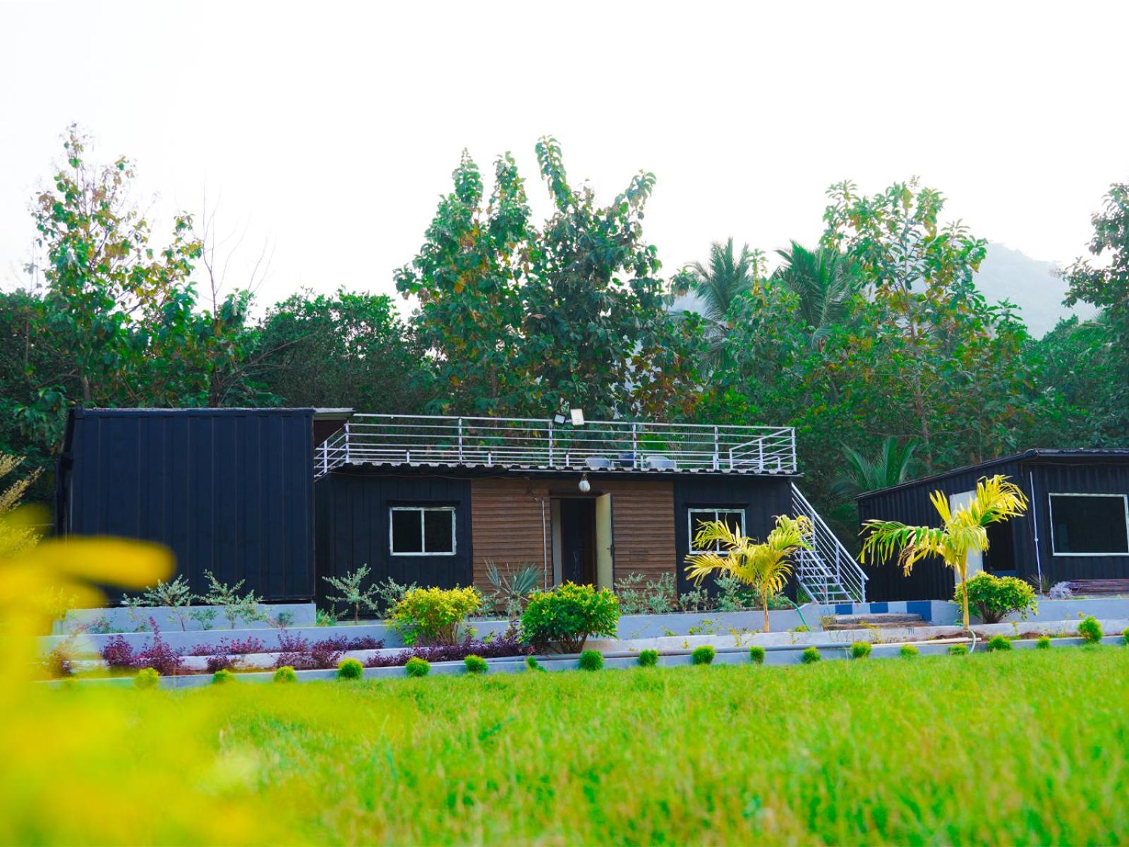Hangout Hills Resorts