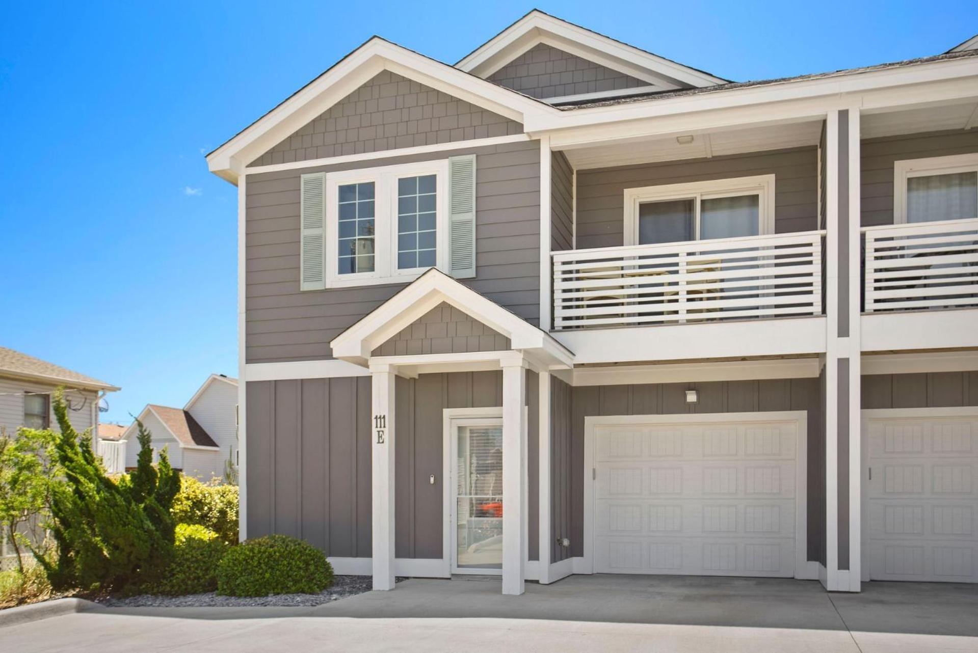 SSAE Jasmines Jewel OBX 3 Min Walk to Beach in Kill Devil Hills, US