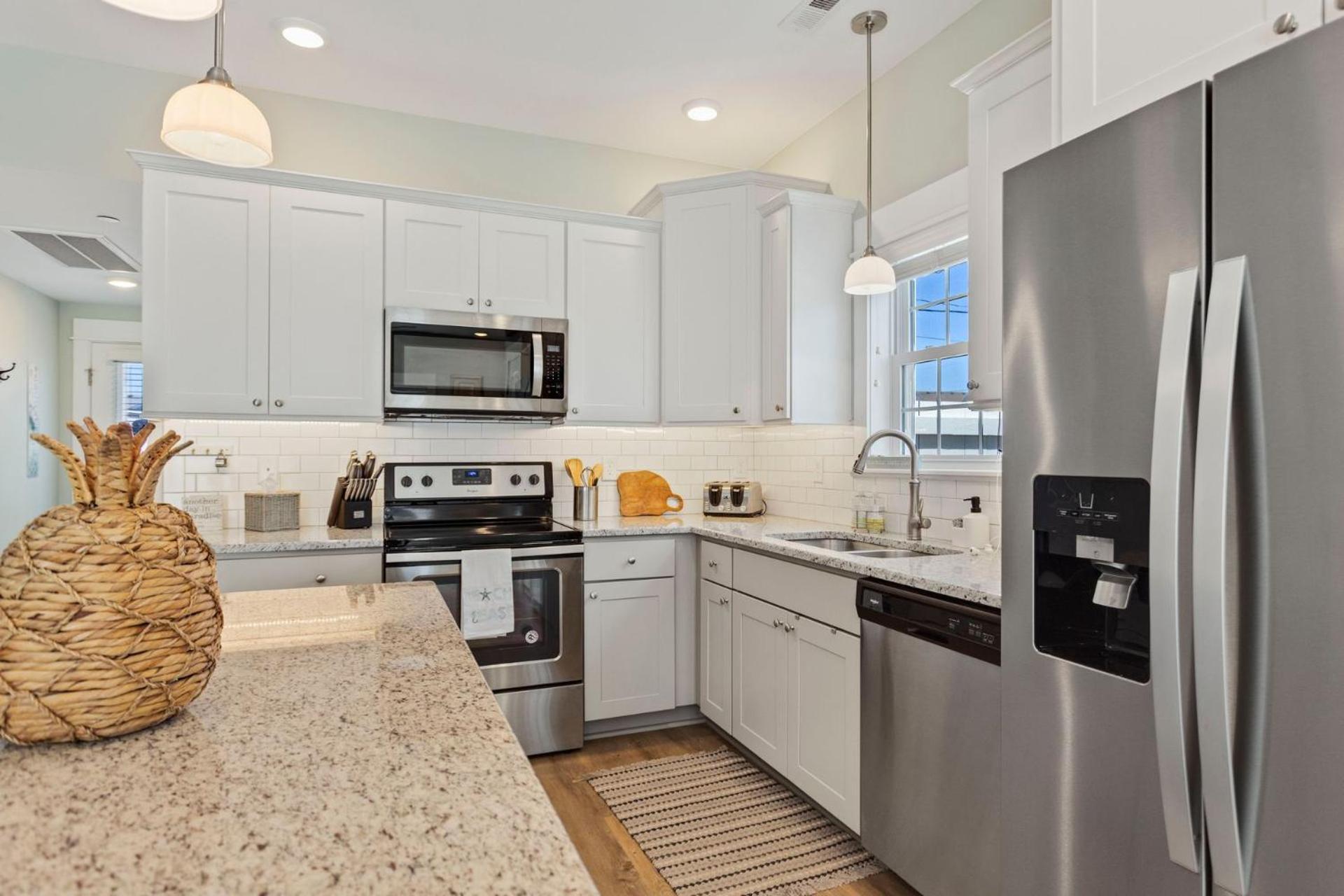 SSAE Jasmines Jewel OBX 3 Min Walk to Beach view 3