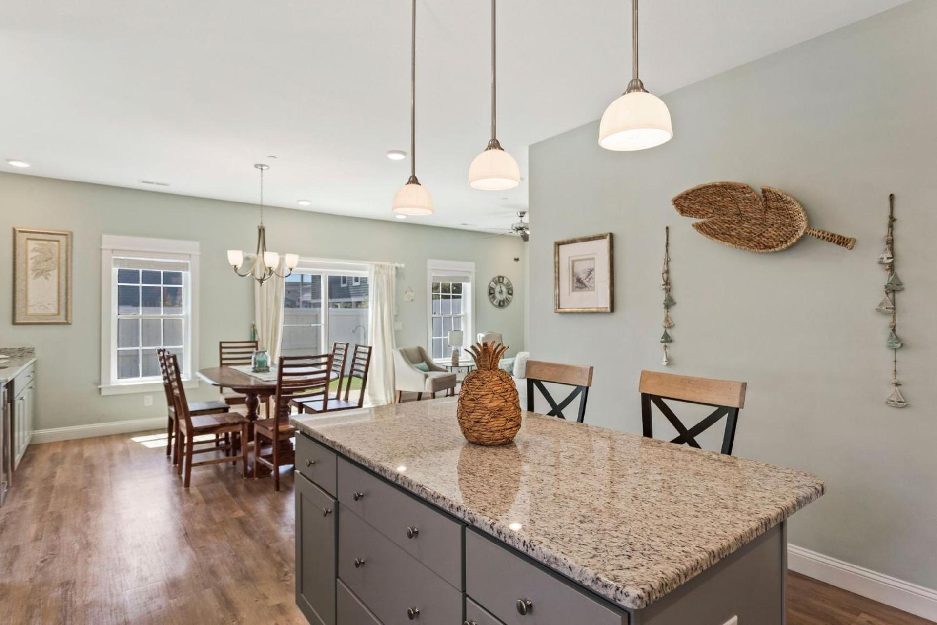 SSAE Jasmines Jewel OBX 3 Min Walk to Beach view 5