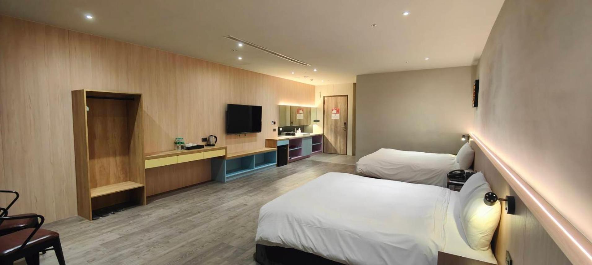 Saint Hostel