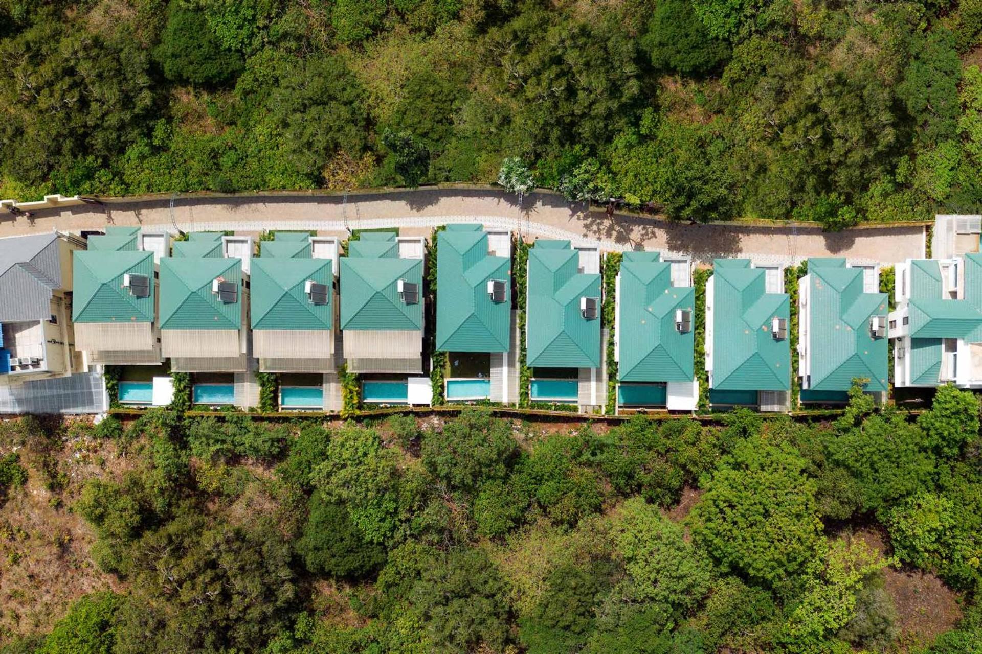 Sapphire Sands by StayVista with Pvt Pool, 4 Jacuzzi at Siolim, Goa view 2