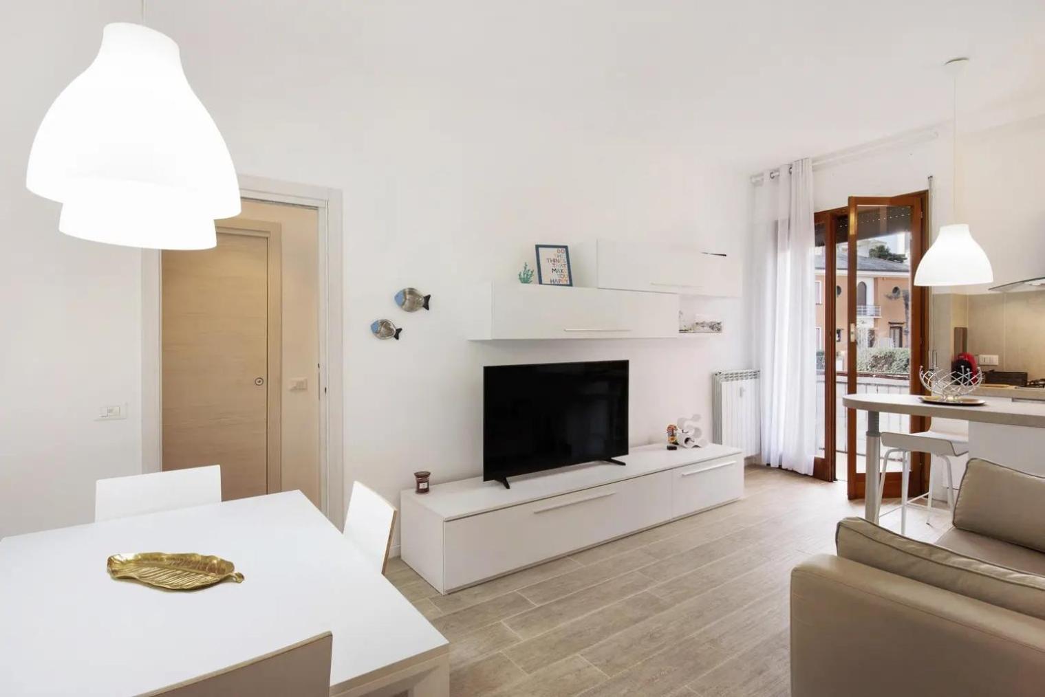 Casa Sara by Arenzanohost view 3