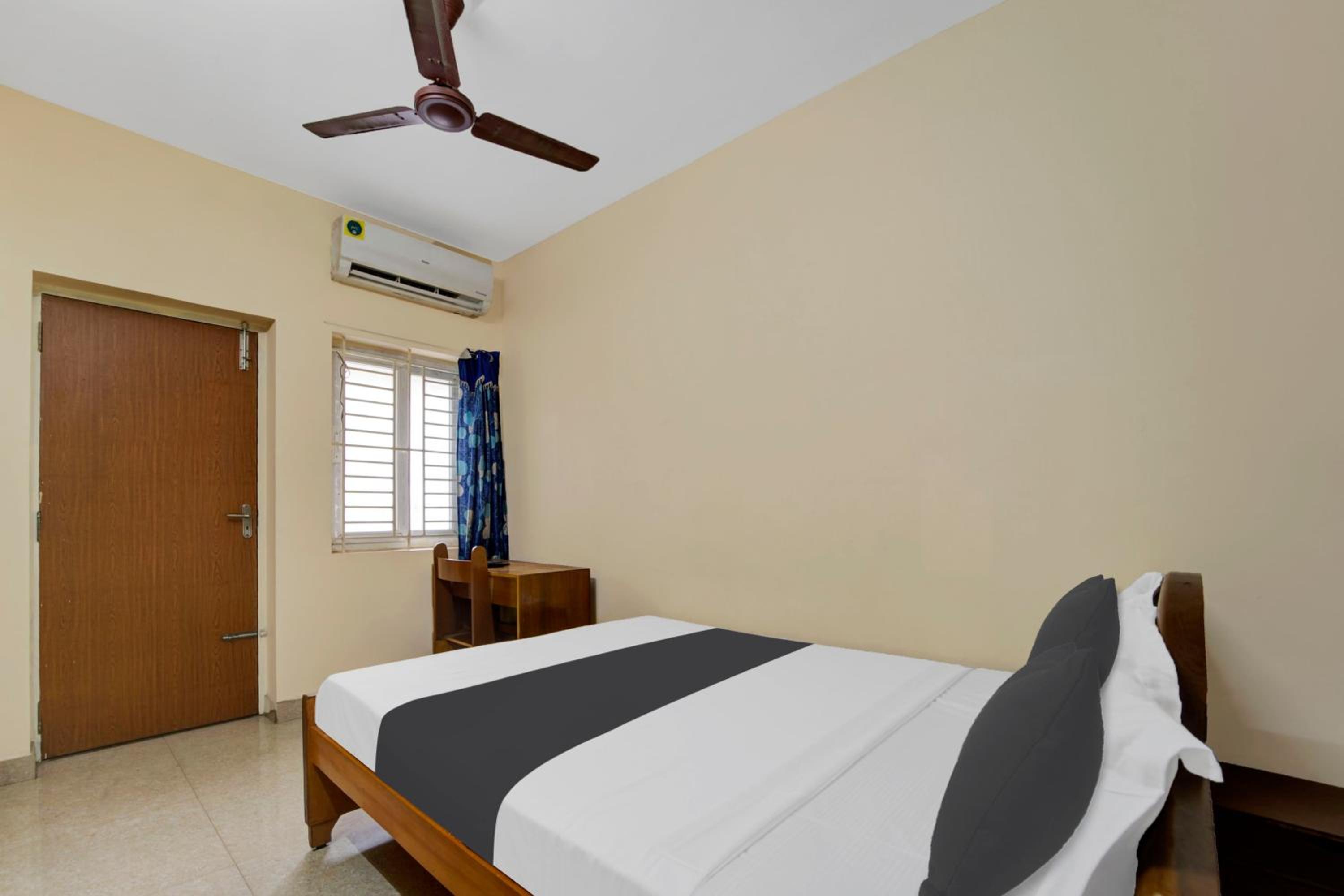 Super Hotel O Chinnamuthu Main Street