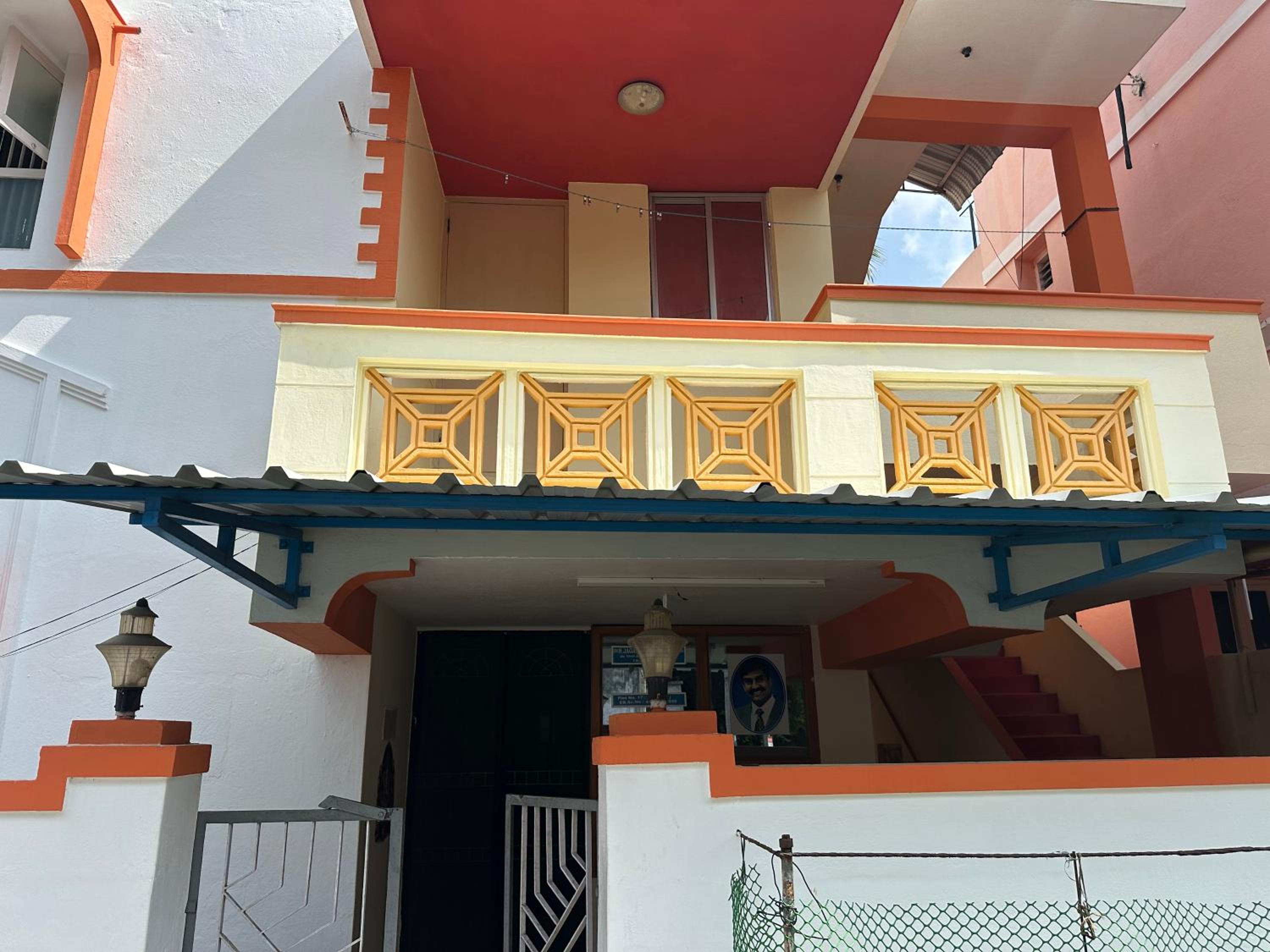 Golden Service Apartment view 2