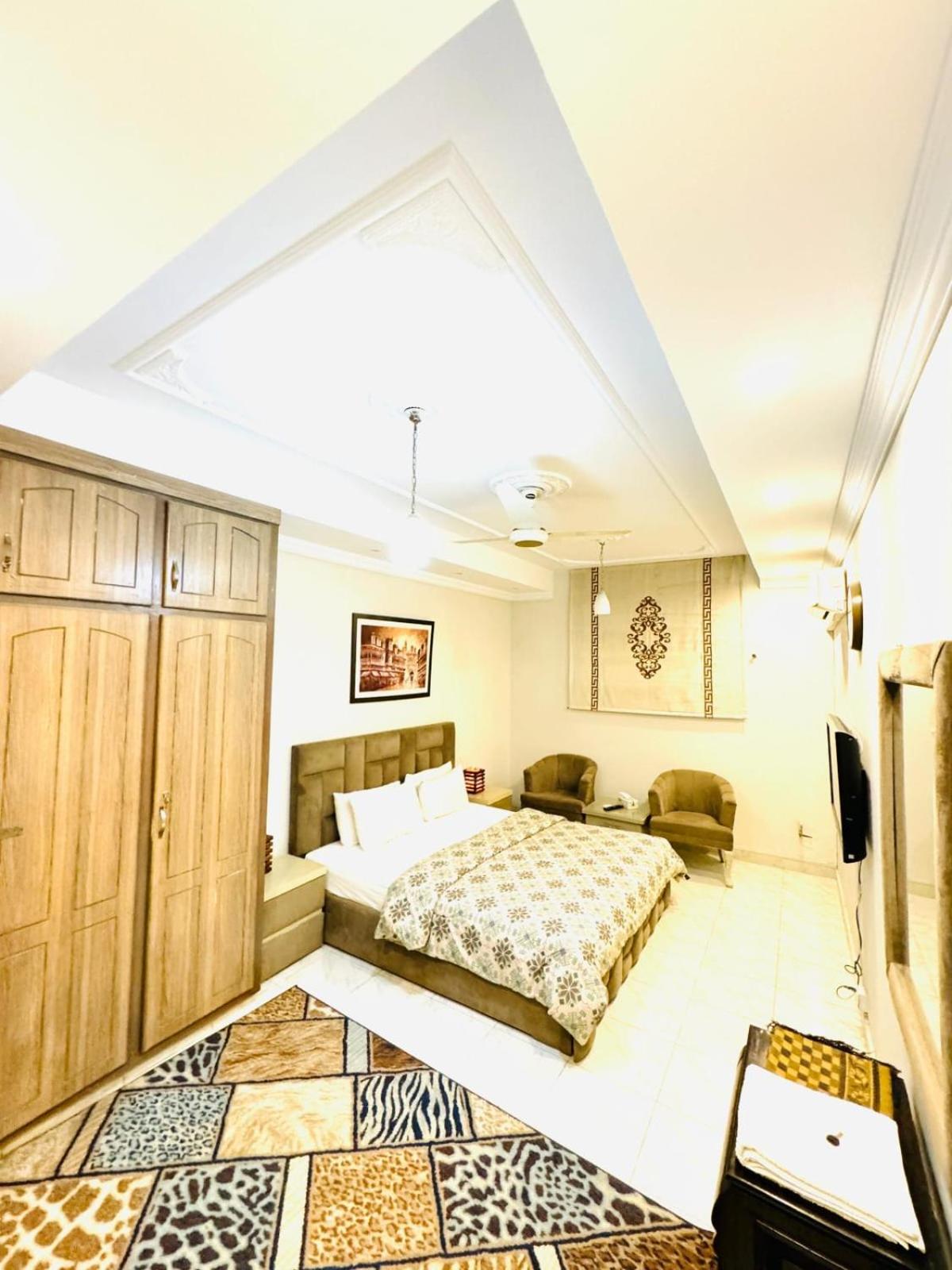 Dream Lodge Executive