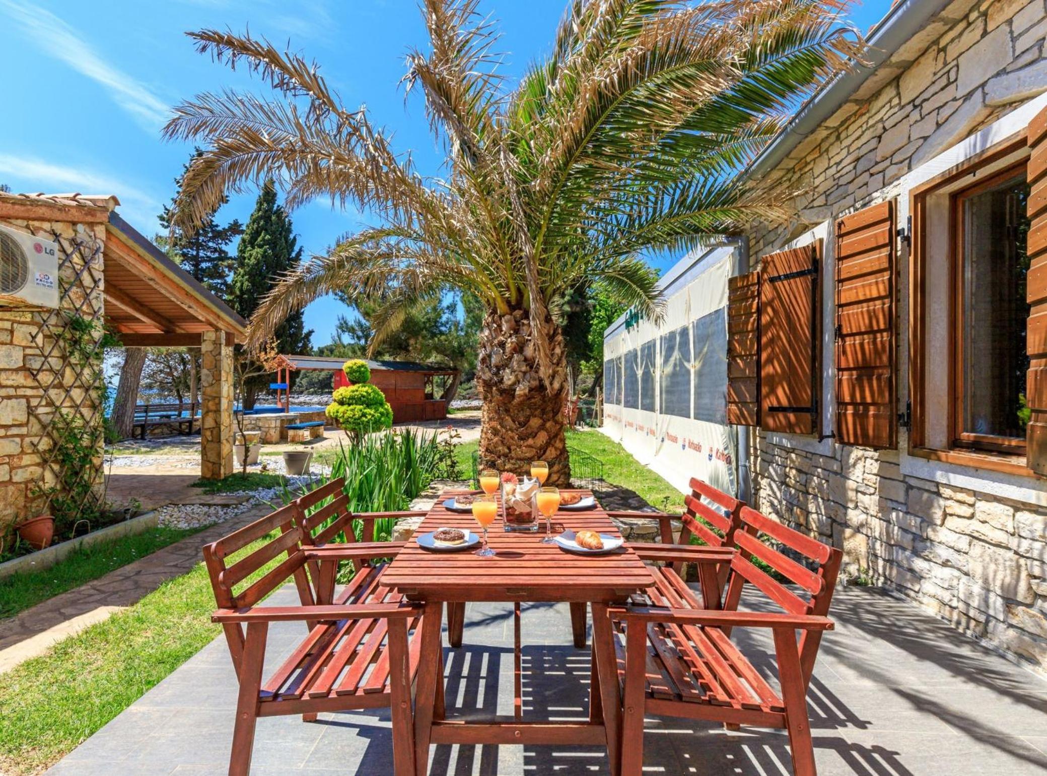 Beachfront Escape in Rovinj view 3