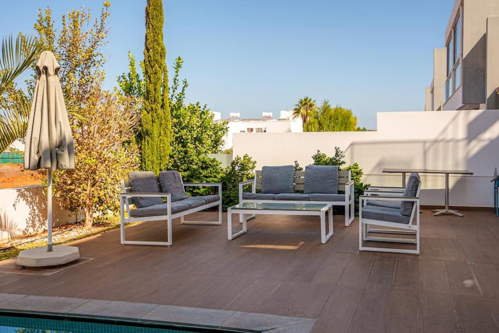 Hubstay - The Royal Palace Lux Private Pool