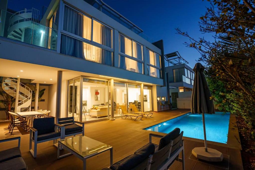 Hubstay - The Royal Palace Lux Private Pool