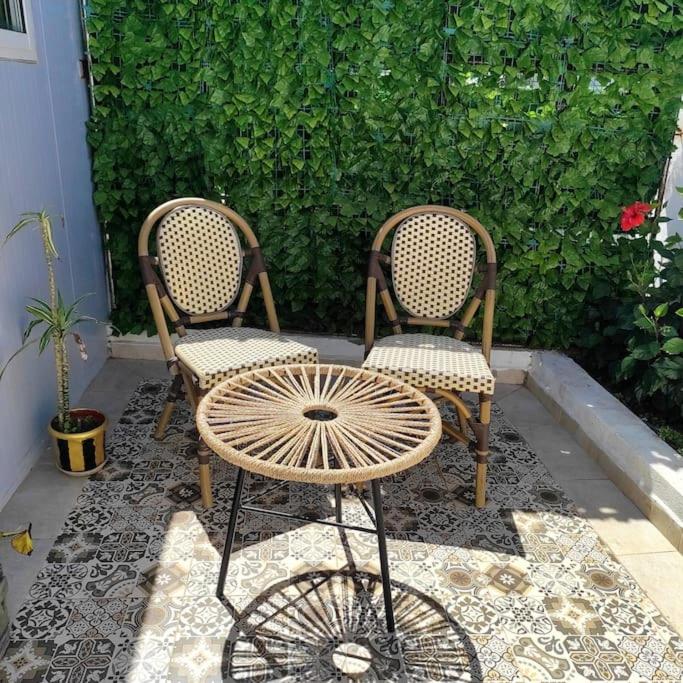 independant studio with garden