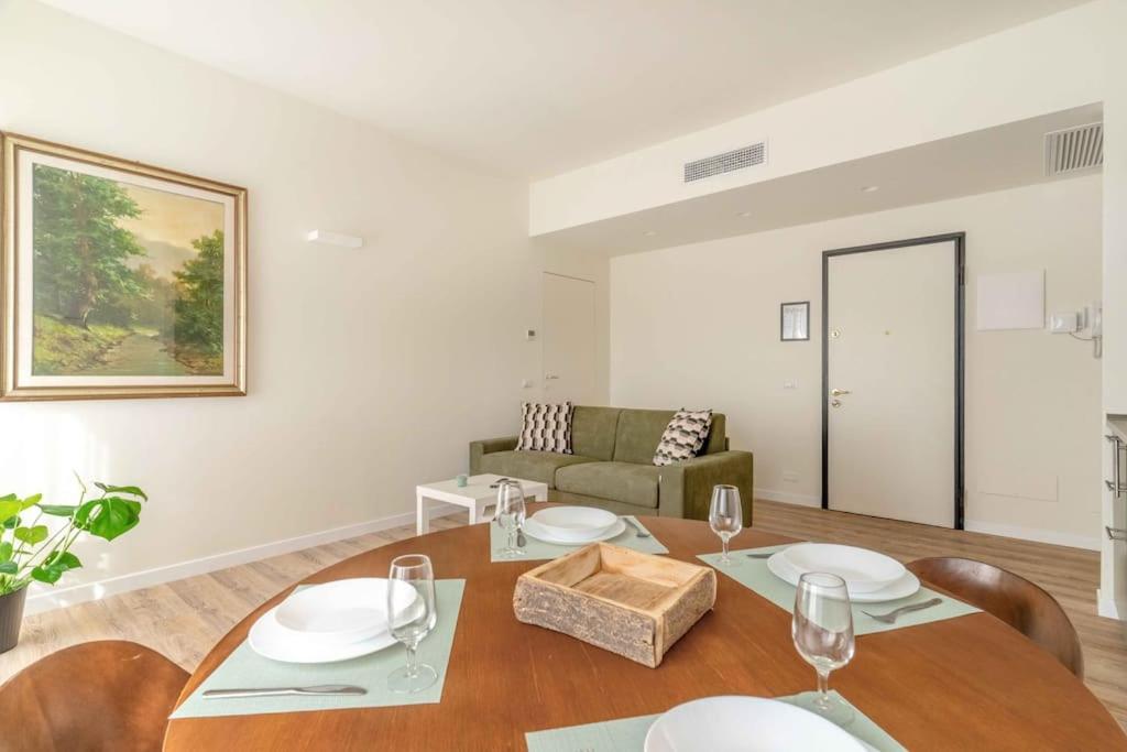 Vibrant Navigli block Apt with AirCondition Porta Genova M2