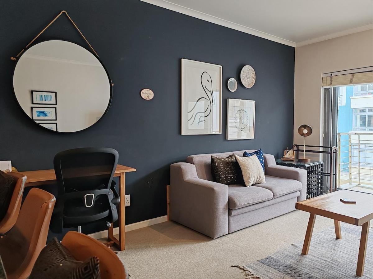 Cove Retreat Empire Apartment