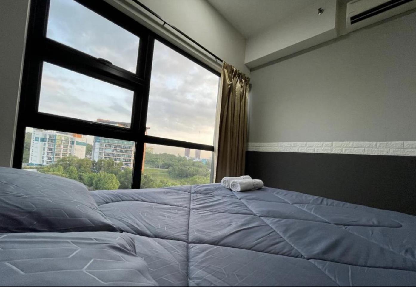 Comfy and Sweethome Hyve Suite Soho Cyberjaya photo 3