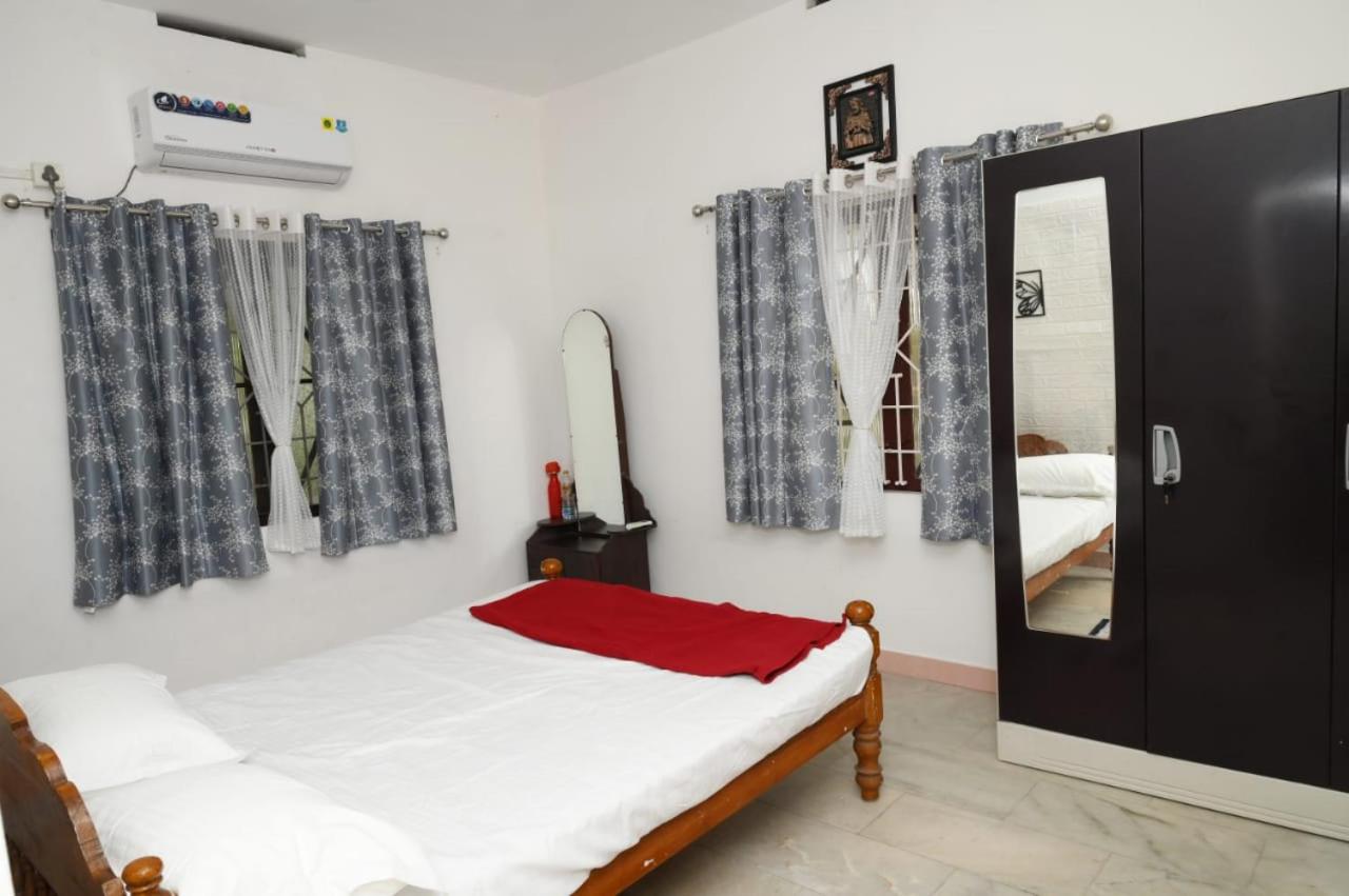 Waterfront Homestay in Kochi view 3