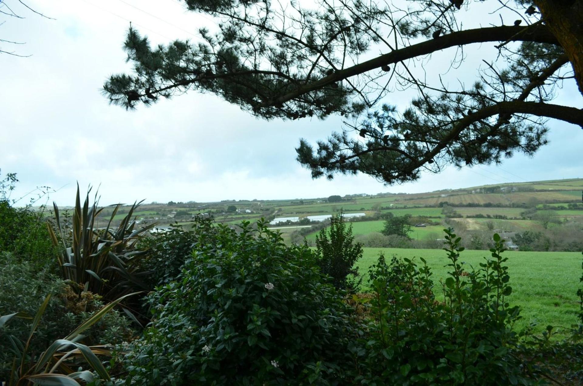 14 Tudor Court, Tolroy Manor view 3