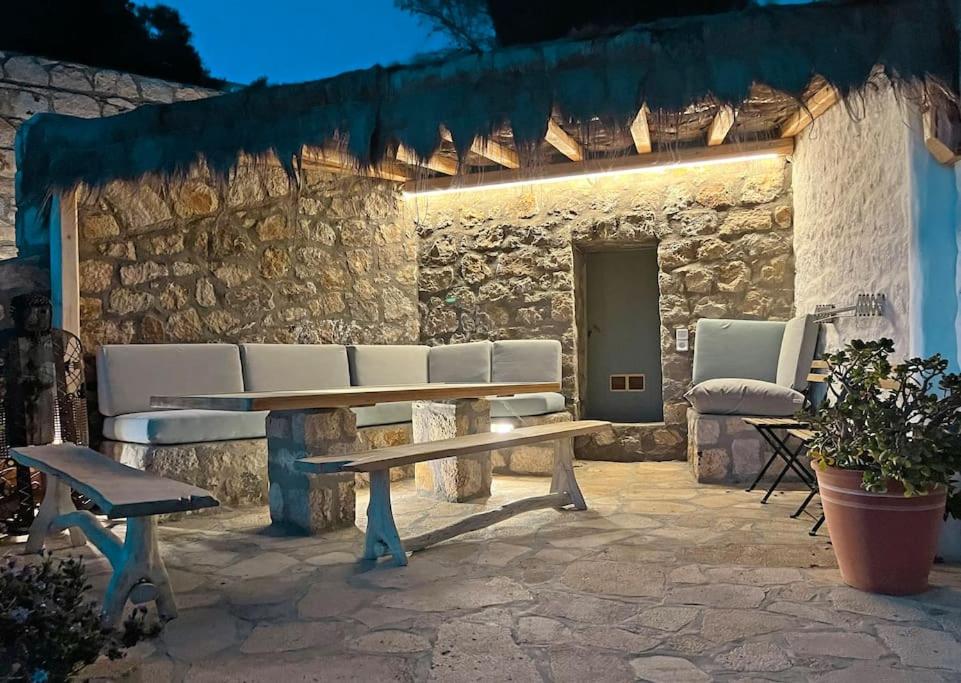 Sea & Sunset View Villa Chora with private jacuzzi view 4
