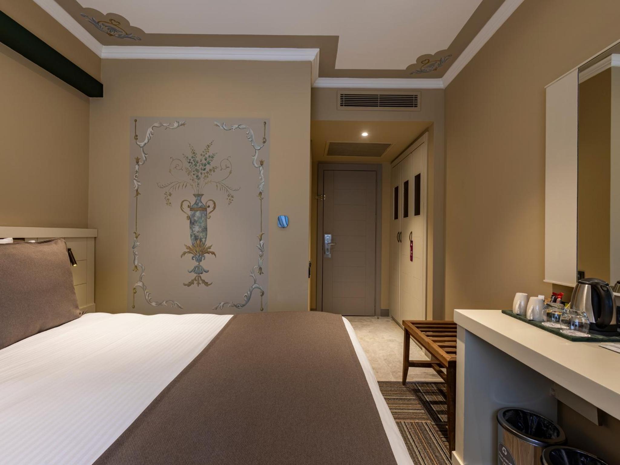 hotel room