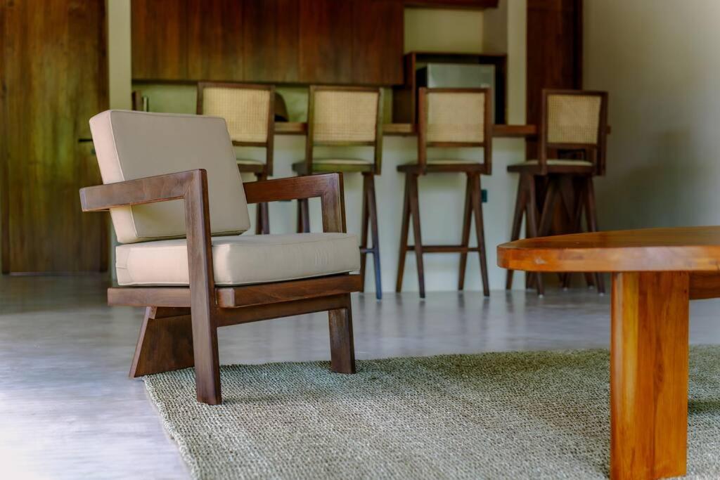Elegant 3 Bdr Villa , beach 3 mins walk view 4