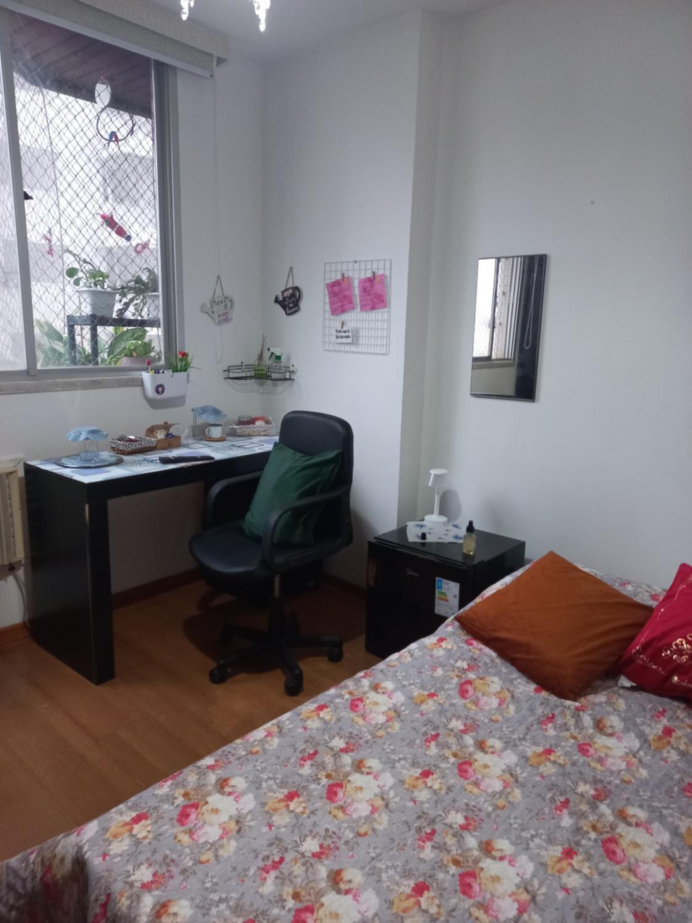 Quarto com banheiro independente