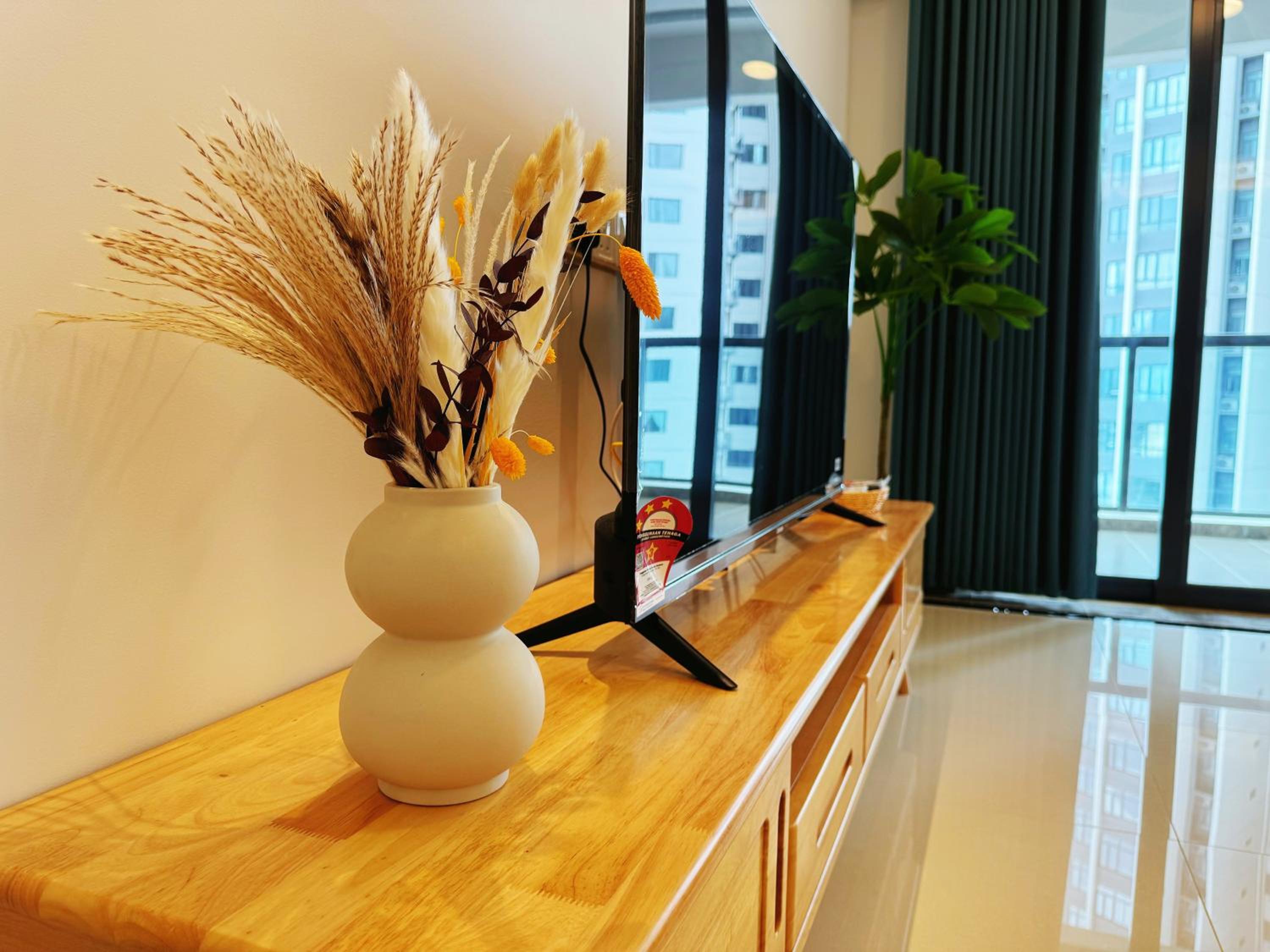 TheBess Hotel Tokyo is located adjacent to Singapore and offers a sea viewIt is a family business smart room with the sea view of Princess Bay富力公主湾