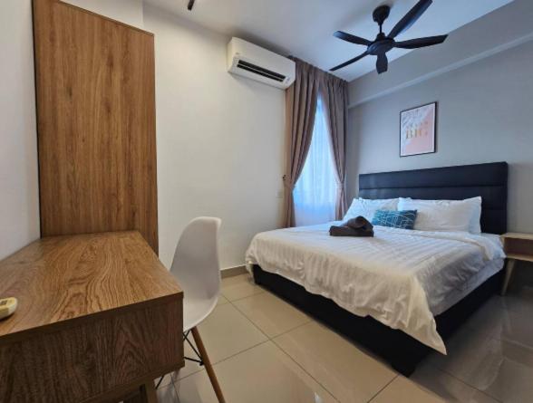 Trefoil Setia Alam 29# Link Bridge Setia City Mall # 2 Bedroom photo 7
