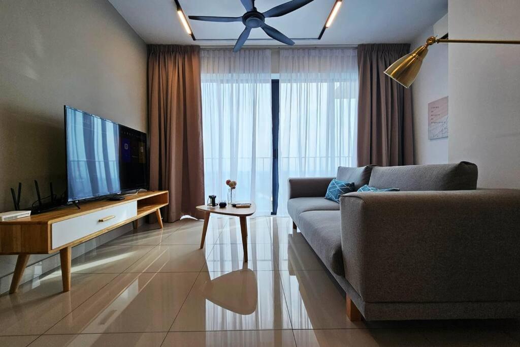 Trefoil Setia Alam 29# Link Bridge Setia City Mall # 2 Bedroom photo 1