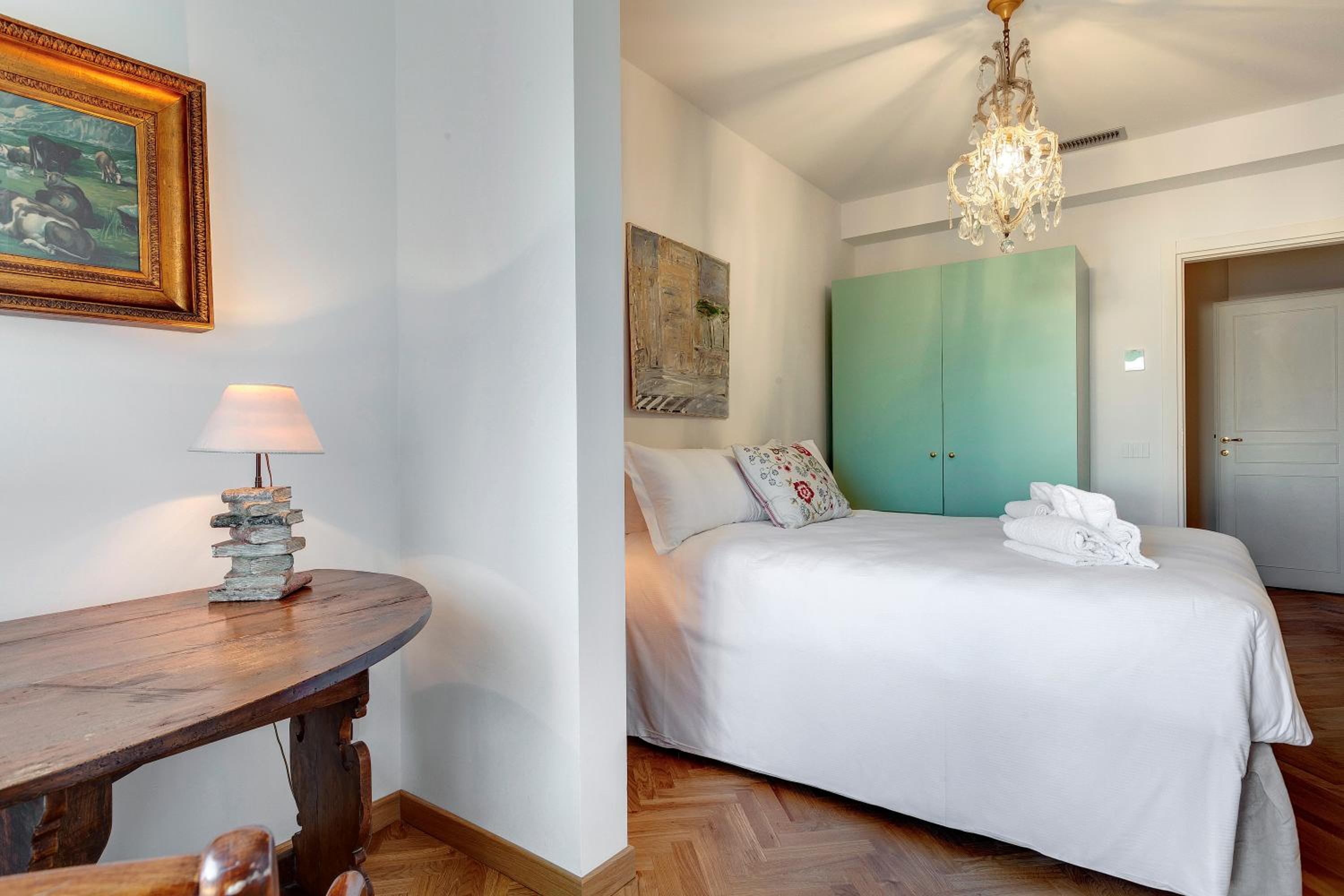 Vespucci Luxury Apartment with Amazing View by Mamo Florence
