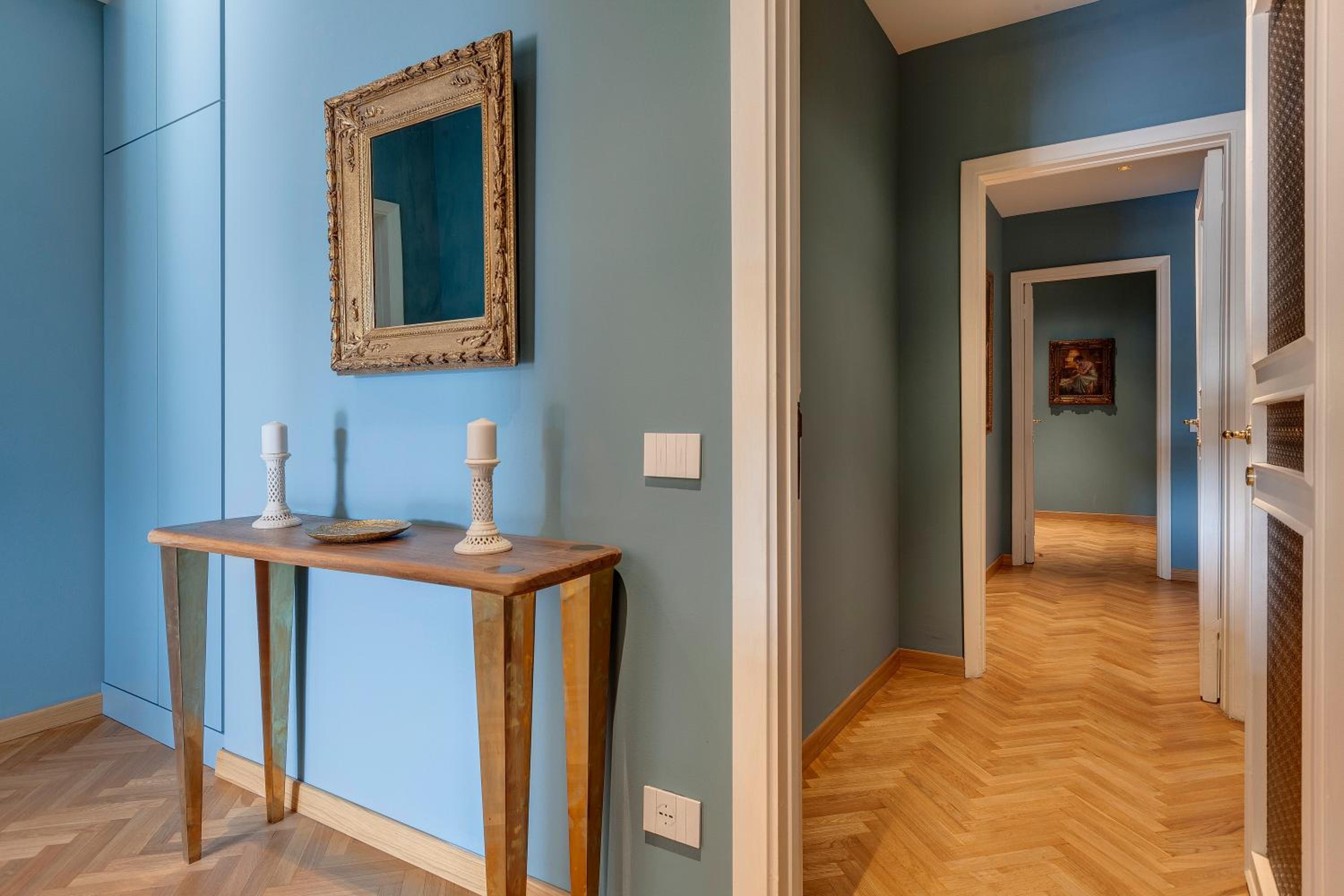 Vespucci Luxury Apartment with Amazing View by Mamo Florence