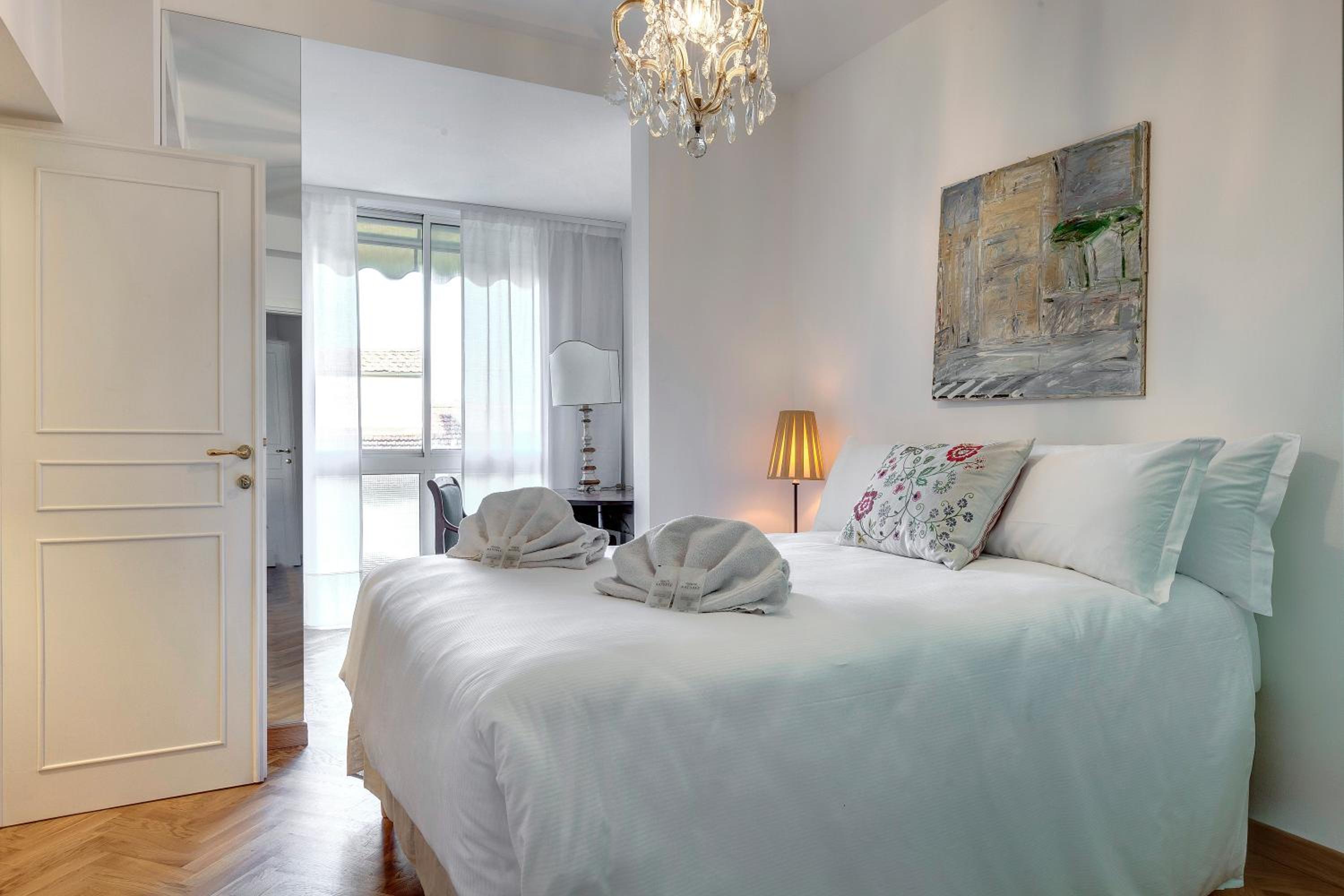 Vespucci Luxury Apartment with Amazing View by Mamo Florence