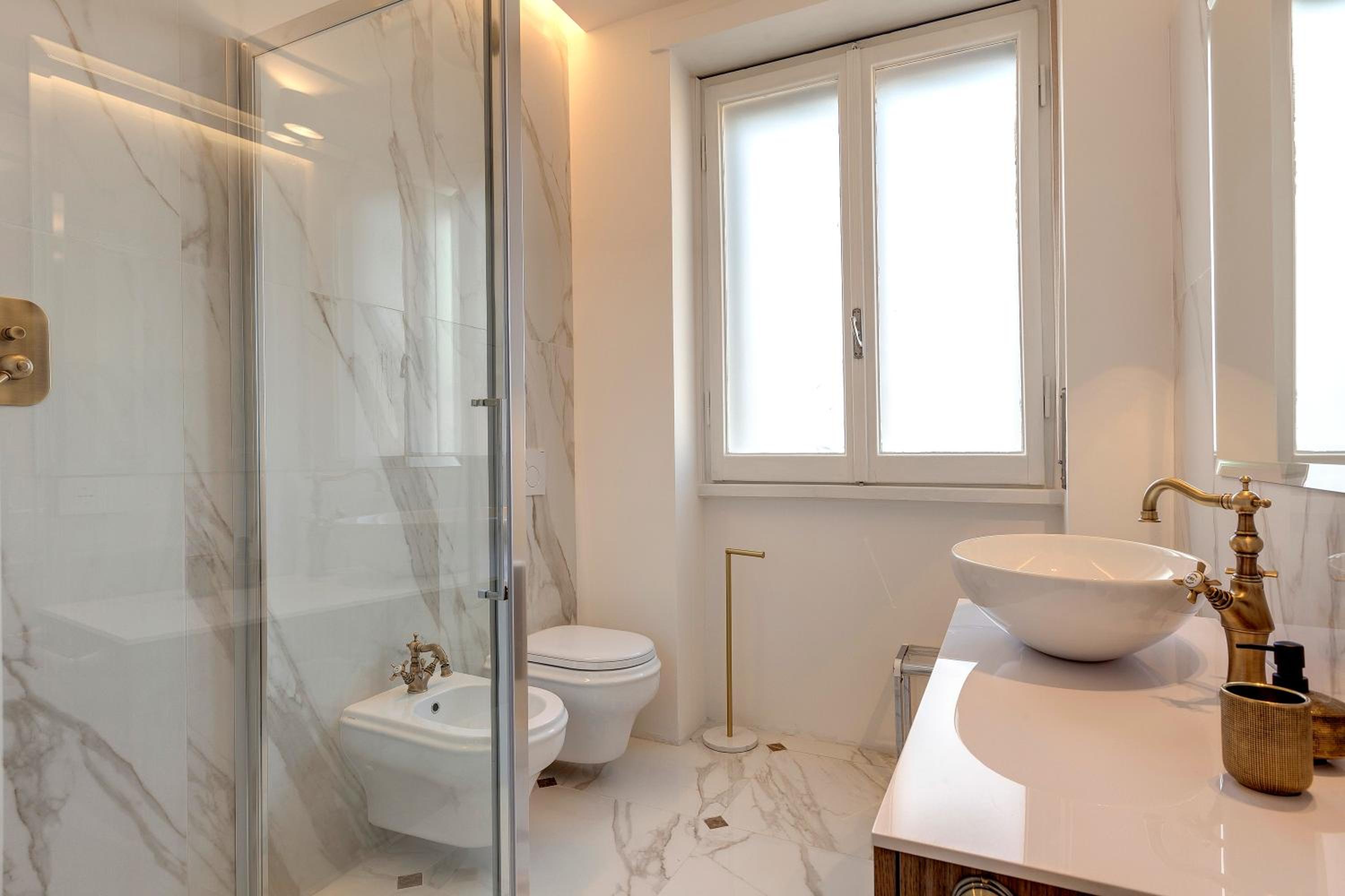 Vespucci Luxury Apartment with Amazing View by Mamo Florence