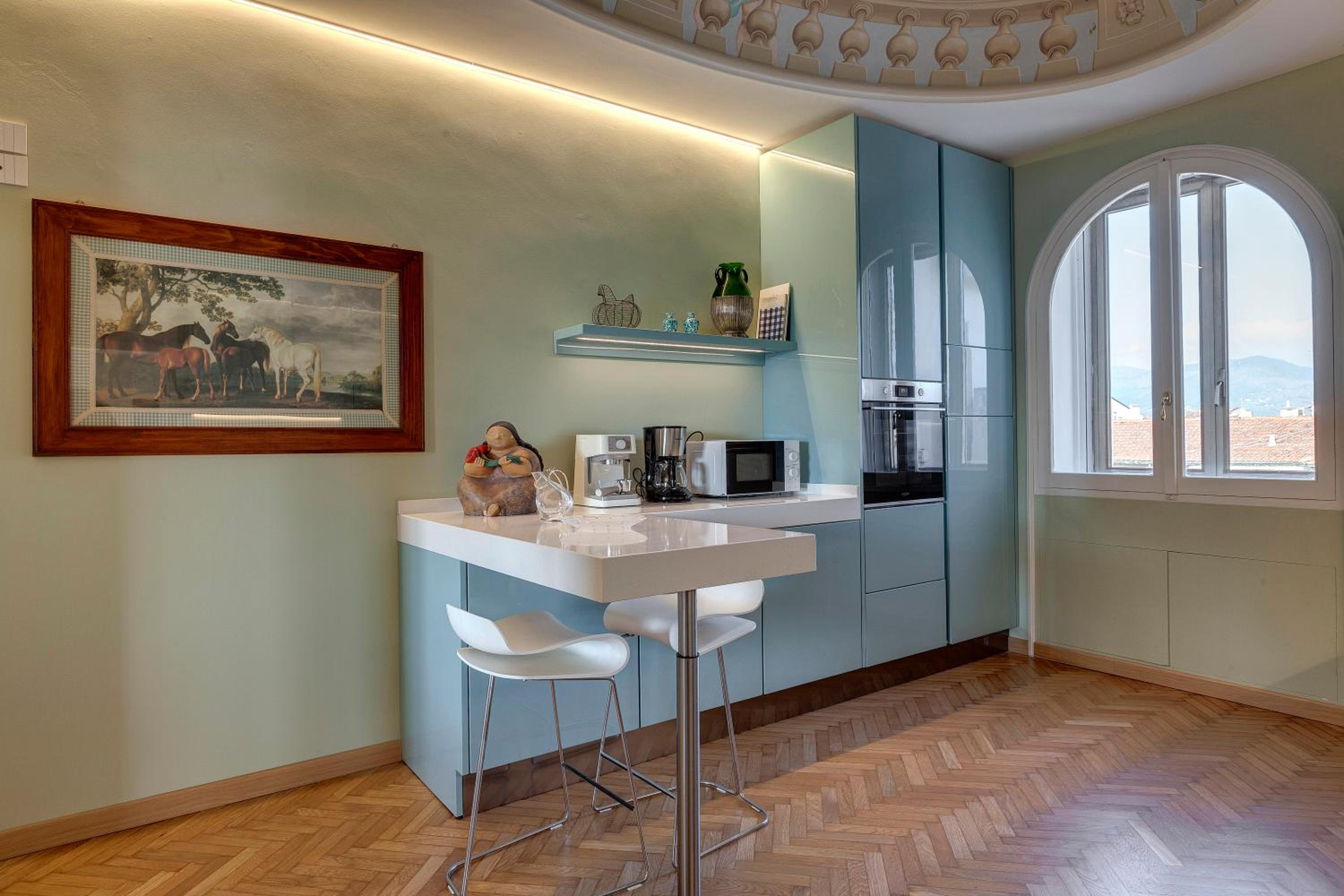Vespucci Luxury Apartment with Amazing View by Mamo Florence