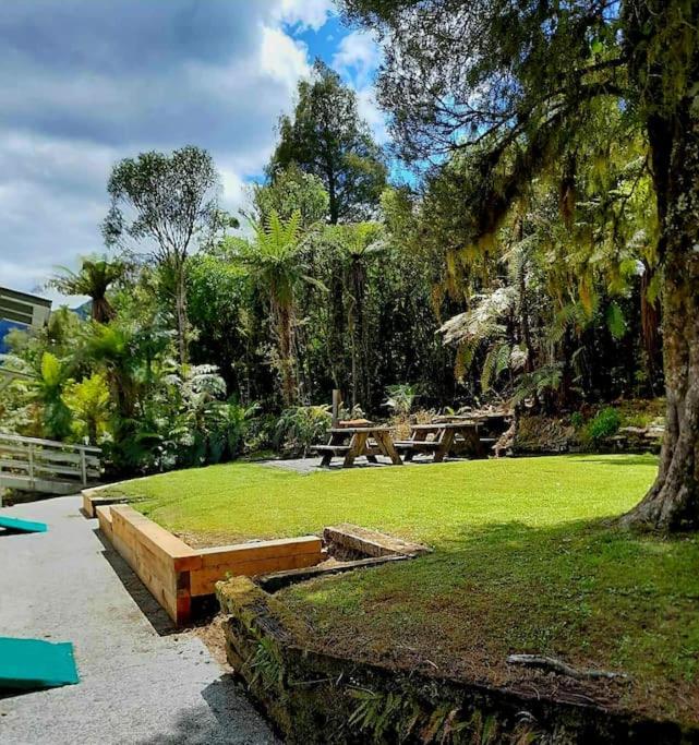 Lake Kaniere Lodge view 3