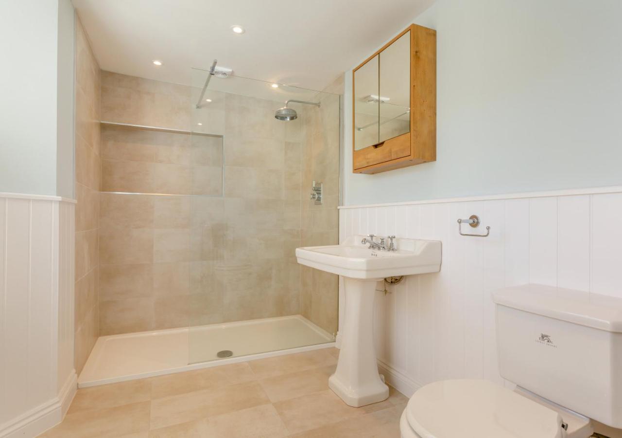 6 Bed in Lee oc-d30327