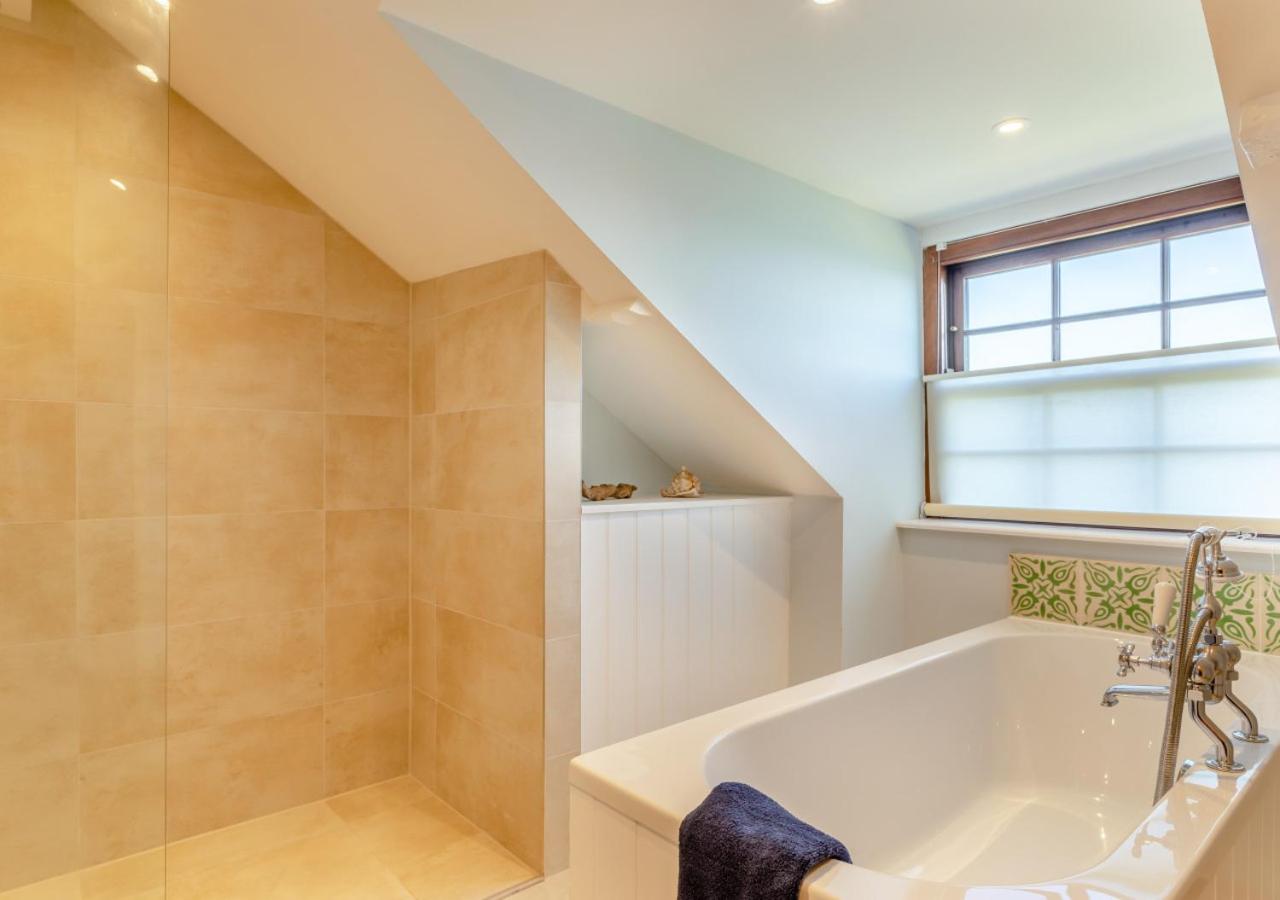 6 Bed in Lee oc-d30327