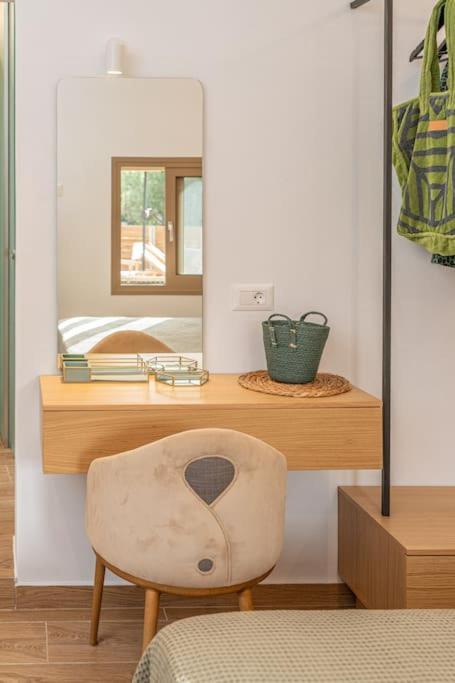 Tzortzatos Tiny Home