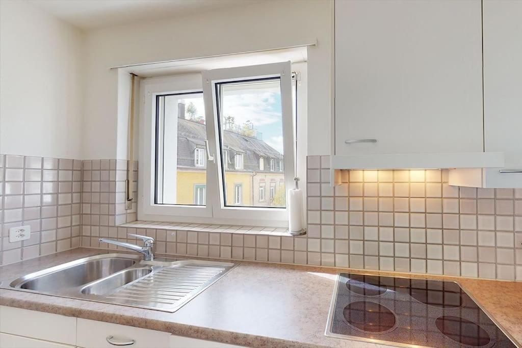 Very nice 1BR flat with sunny balcony - Sky4