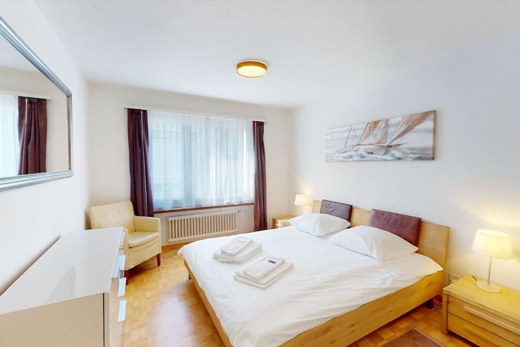 Very nice 1BR flat with sunny balcony - Sky4