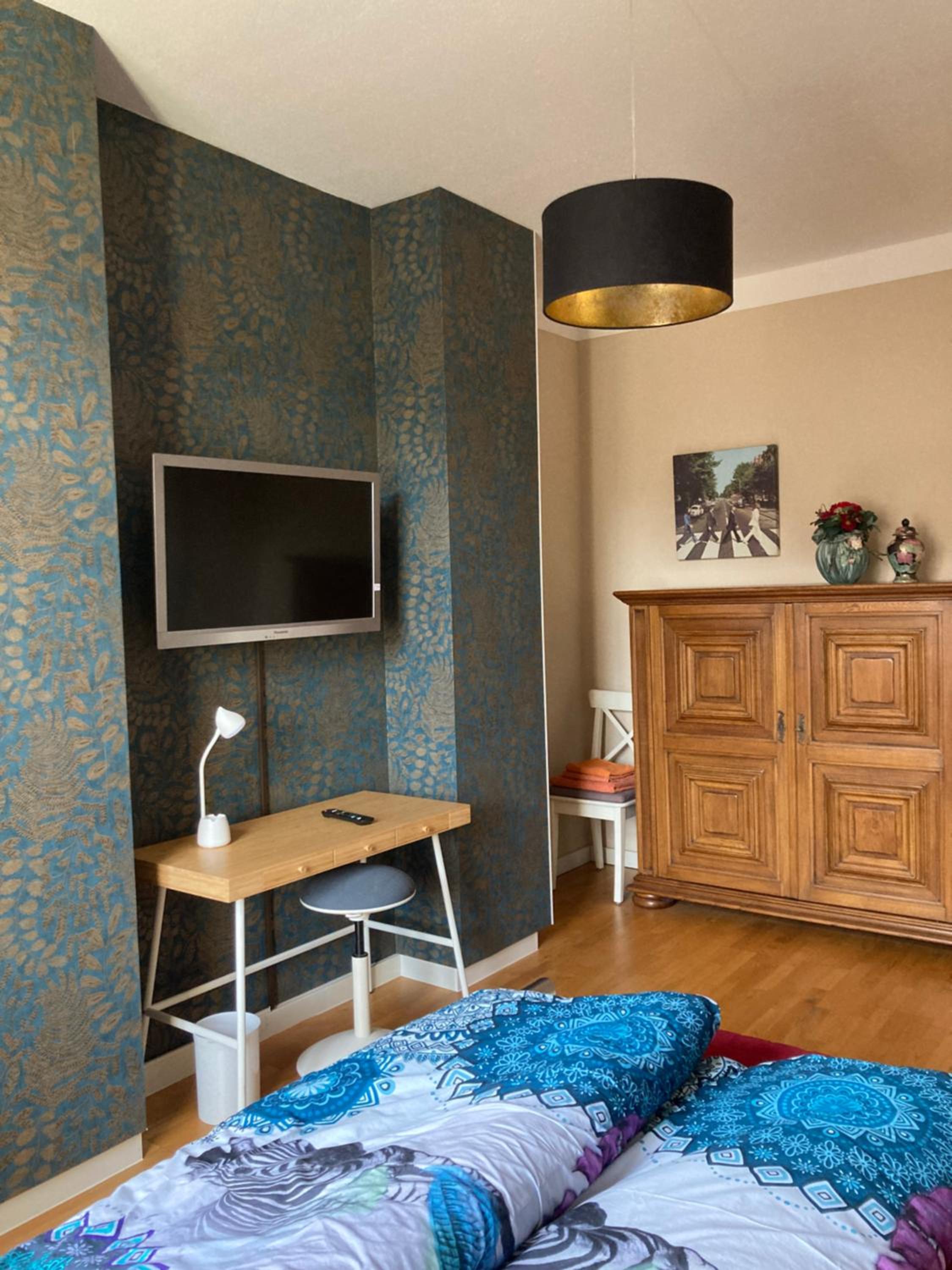 AAB Apartment 80qm mit 2 Schlafzimmern, Self-Check-in mit Wlan und gratis Parkplatz am Haus
