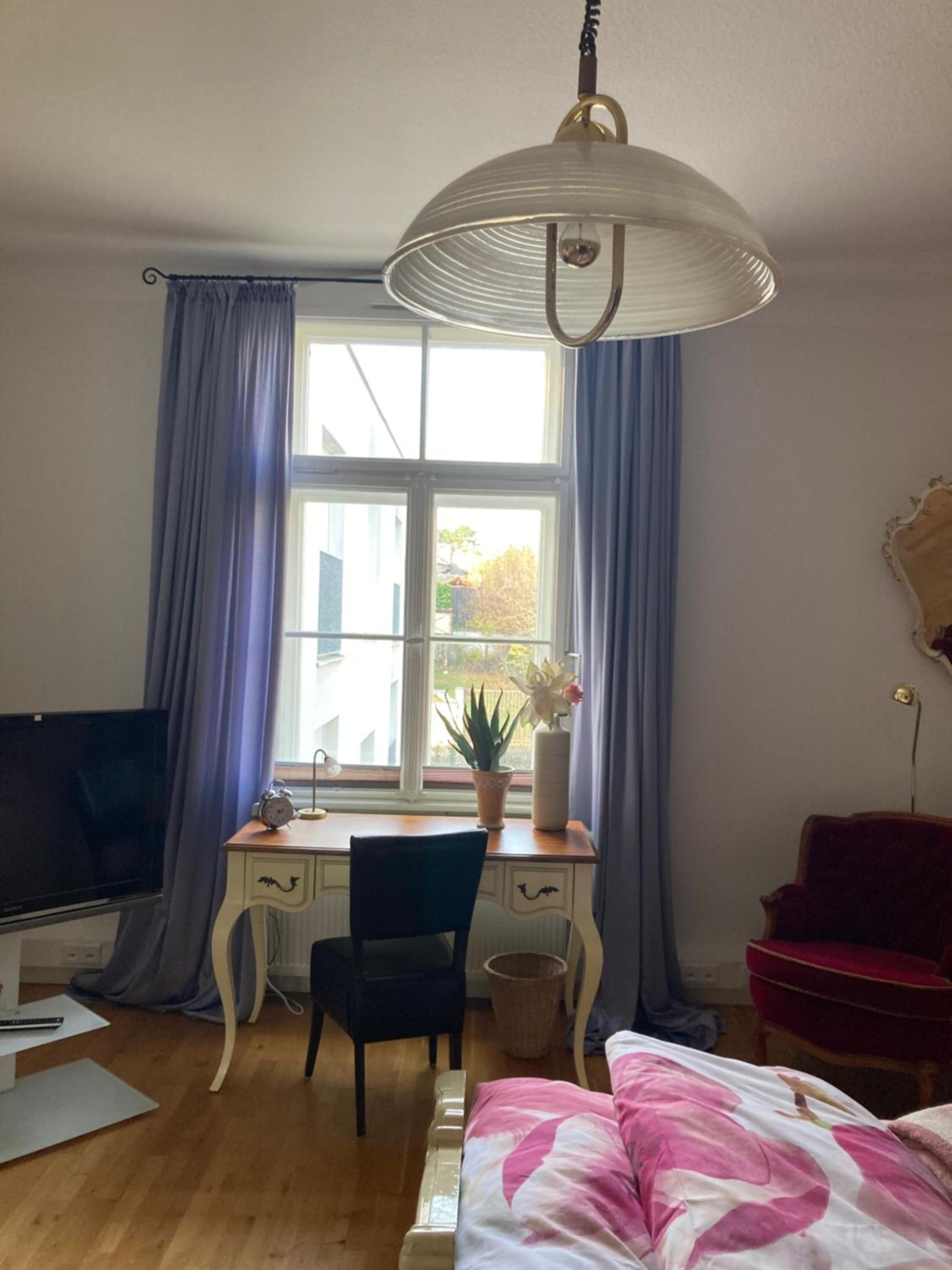 AAB Apartment 80qm mit 2 Schlafzimmern, Self-Check-in mit Wlan und gratis Parkplatz am Haus