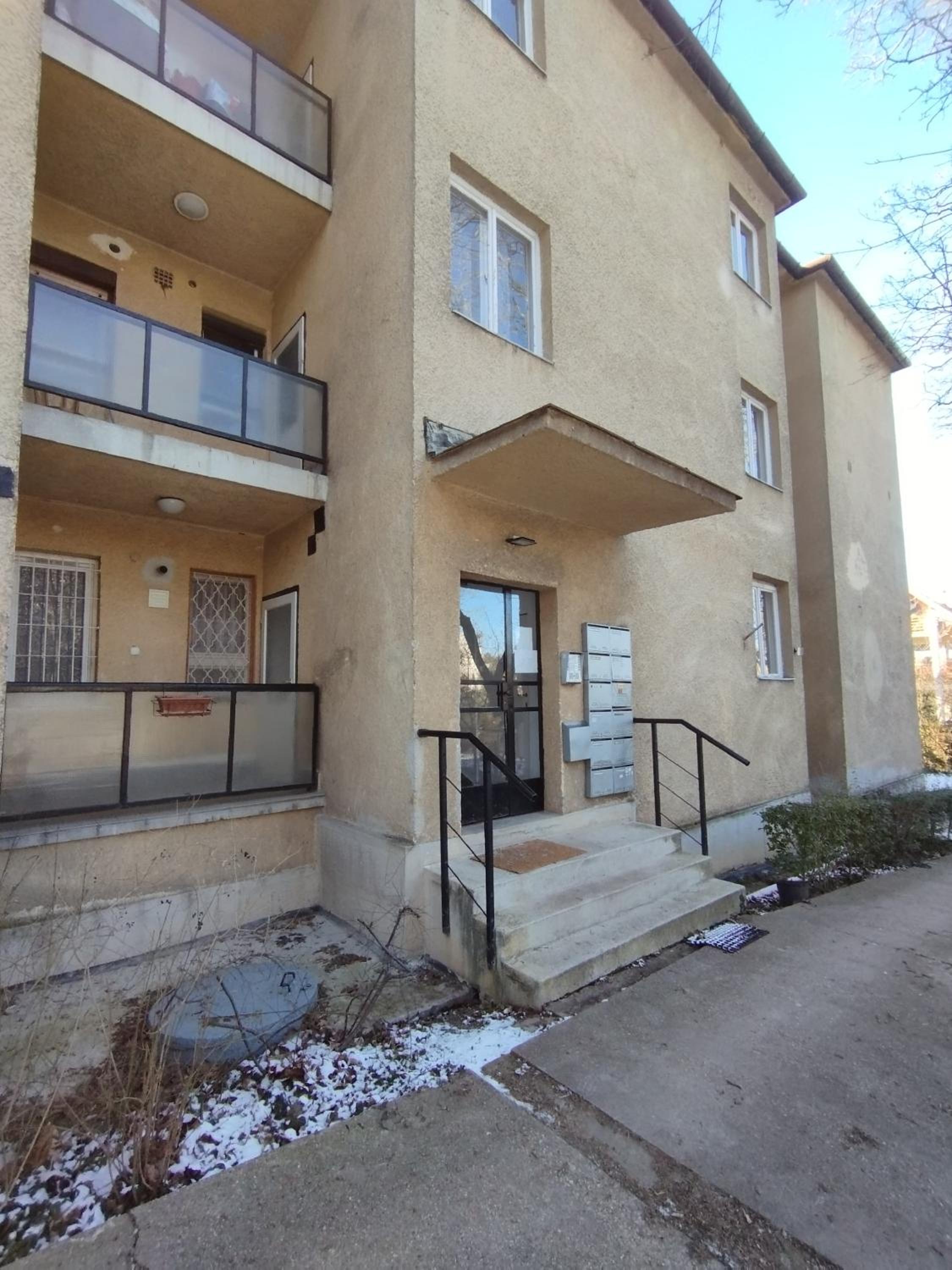 Greenview Apartment