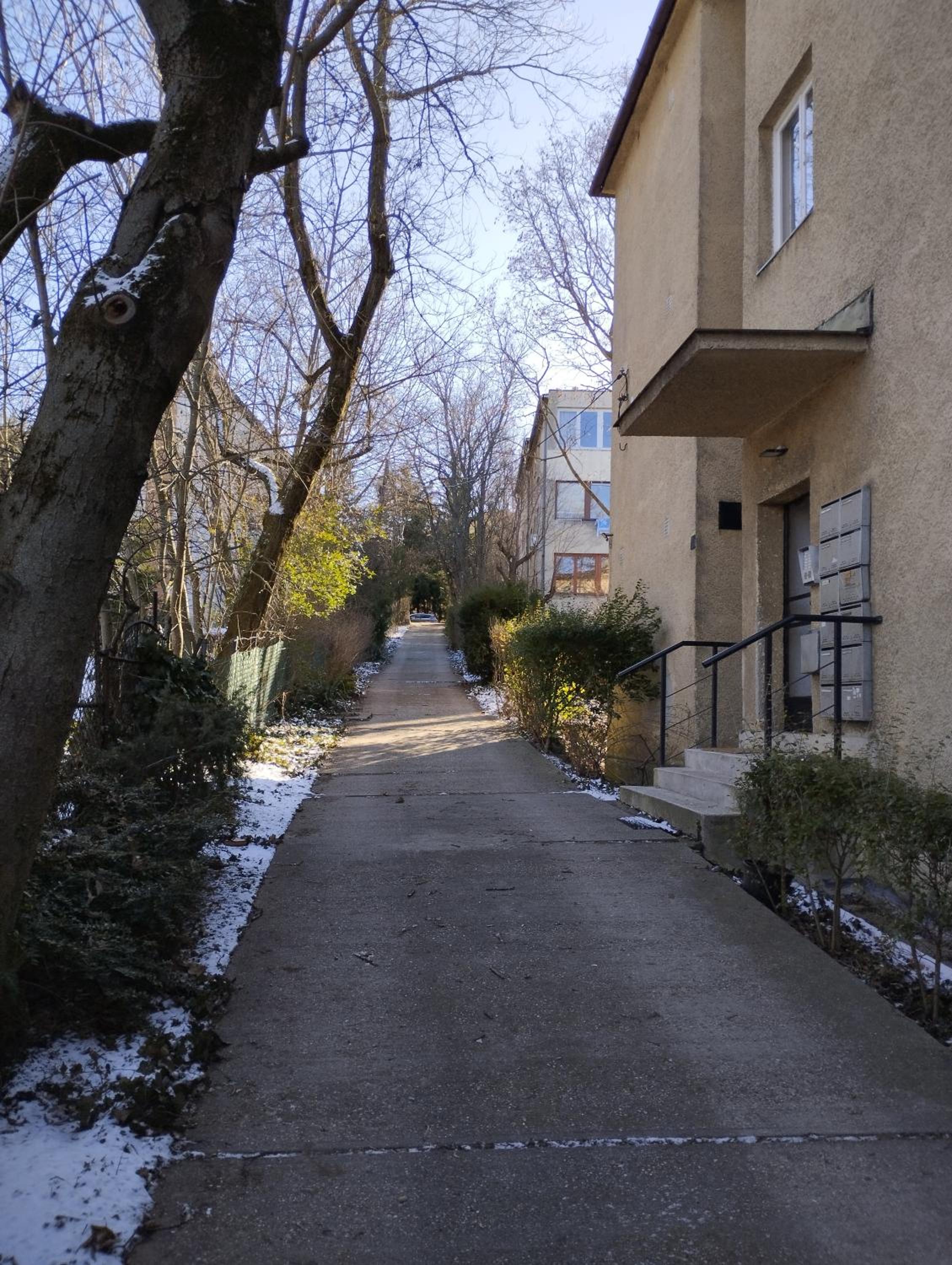 Greenview Apartment