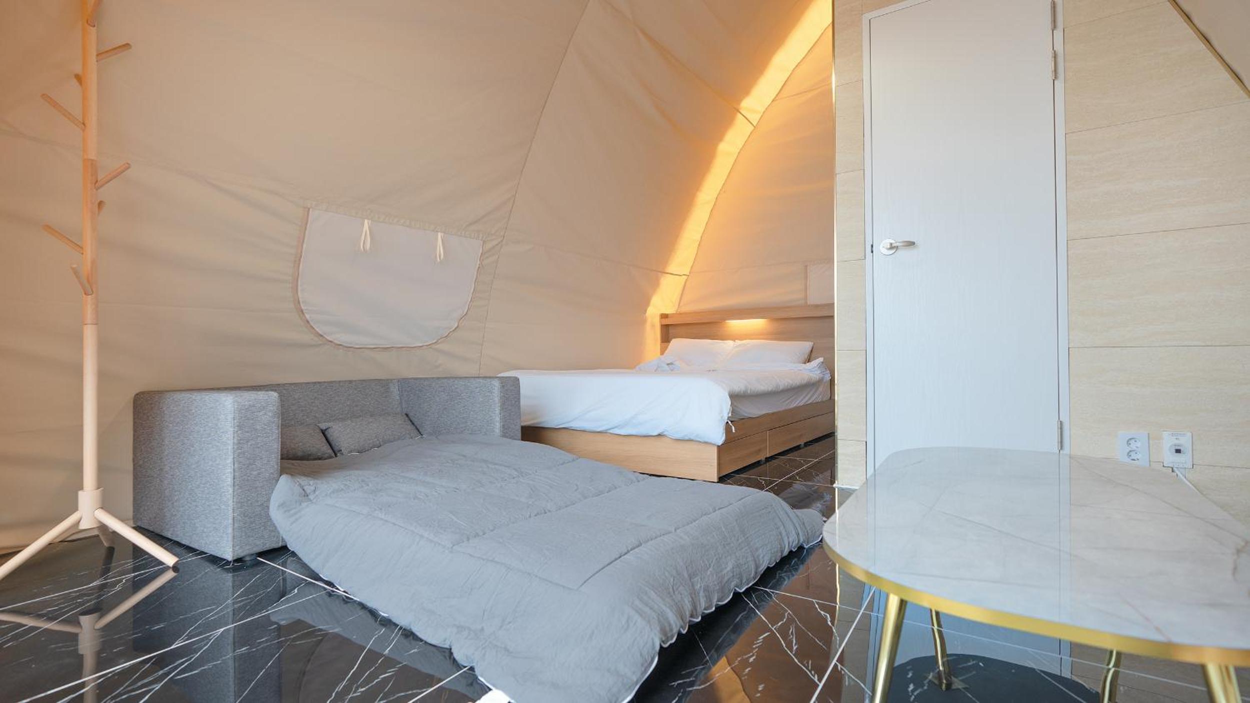 hotel room
