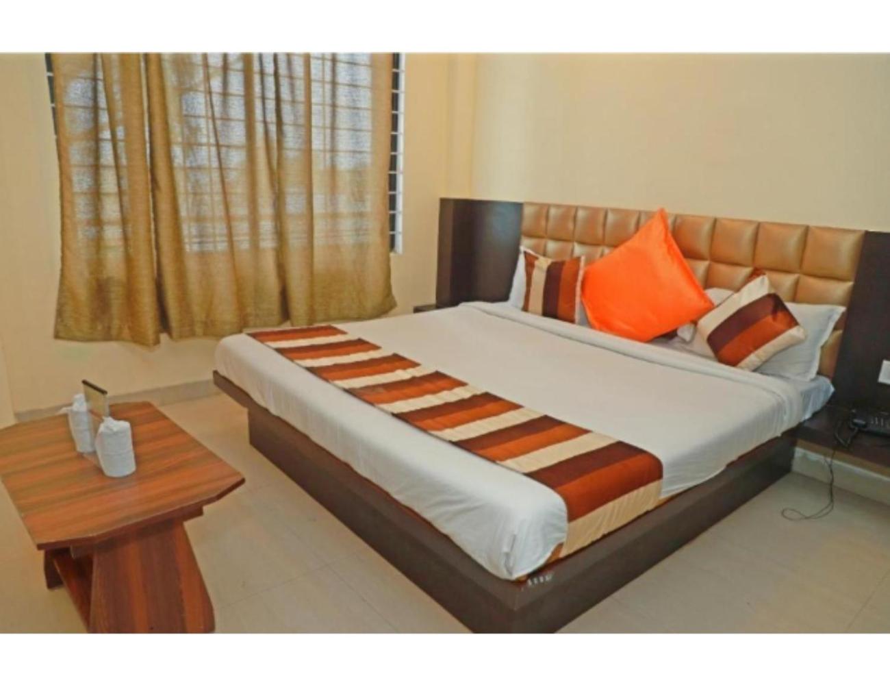 Suryodaya Hotel, 4km from Shri Mahakaleshwar Jyotirlinga, Ujjain