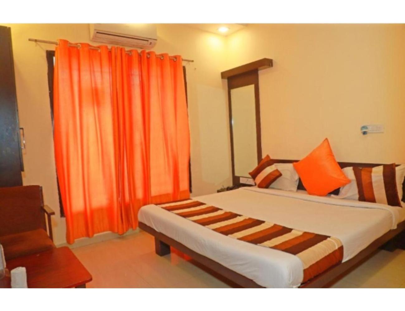 Suryodaya Hotel, 4km from Shri Mahakaleshwar Jyotirlinga, Ujjain