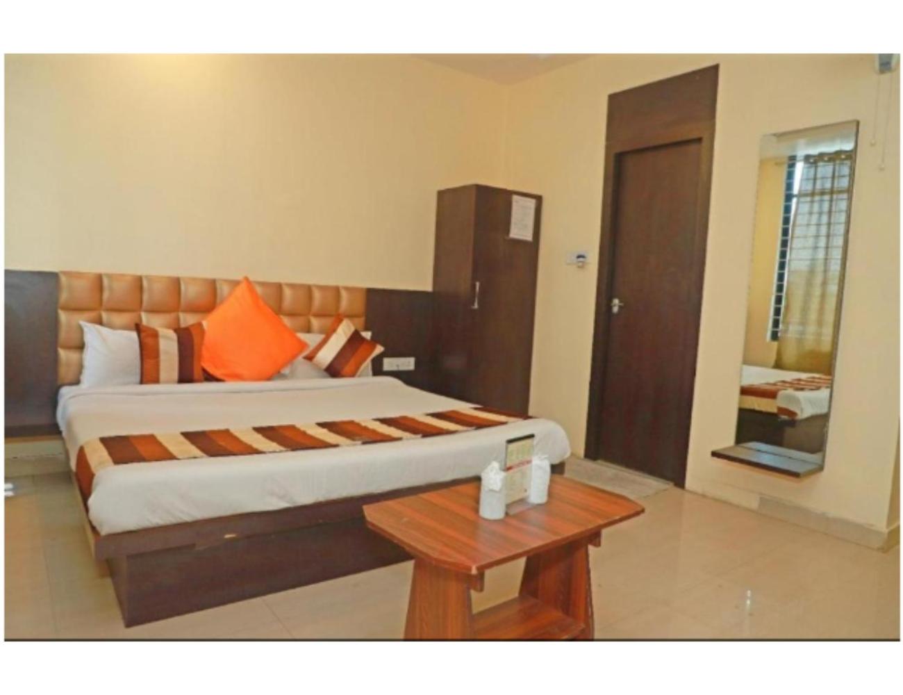 Suryodaya Hotel, 4km from Shri Mahakaleshwar Jyotirlinga, Ujjain